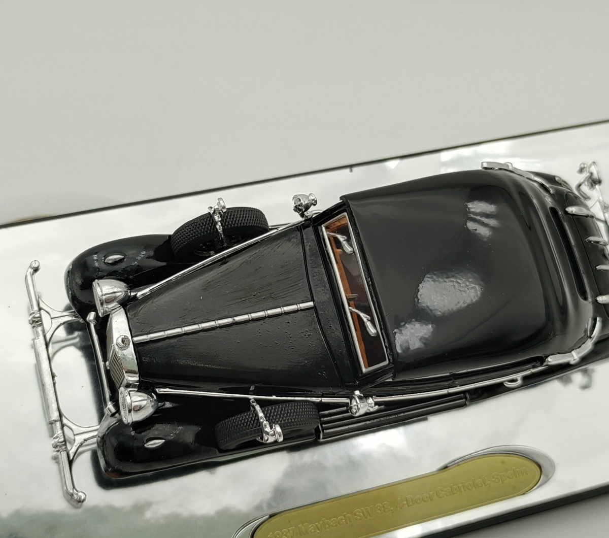 1/43 Signature Premier Maybach 1937 SW38 4 Door Spohn Diecast Flaw