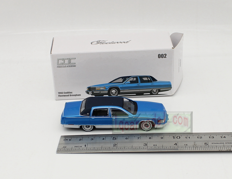 1/64 GOC 1993 Cadillac Fleetwood Brougham Old Car model Blue 