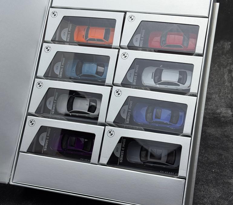 1/64 BMW 3 Series 7 Generations 50 Years Souvenir Almost Real Diecast Model Car 8pcs/set 