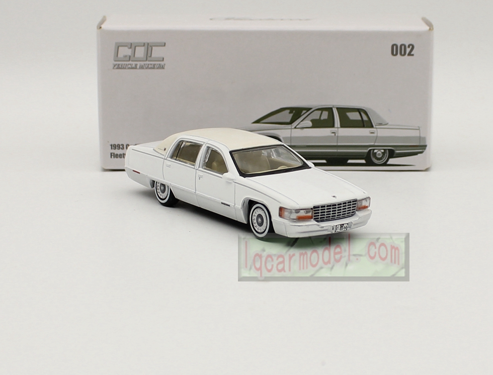 1/64 GOC 1993 Cadillac Fleetwood Brougham Old Car model White 