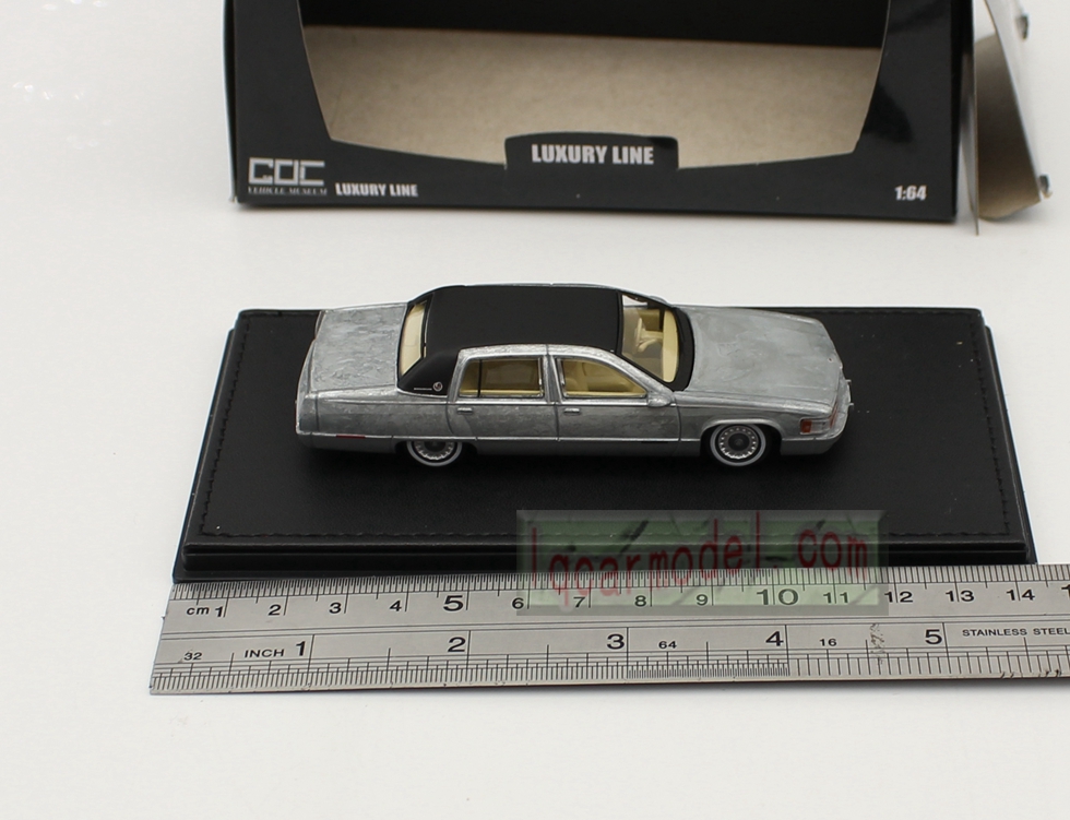 1/ 64 GOC 1993 Cadillac Fleetwood Brougham Car model varnish version 