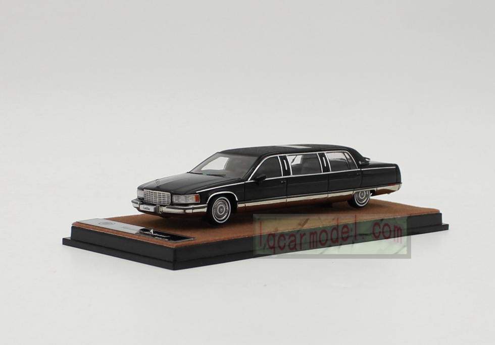 1/64 XG Cadillac Fleetwood Sedan Limousine Classic Model Diecast Metal Car Black