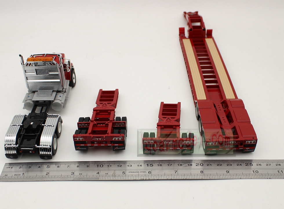 1/50 Diecast Masters DM 71016 INTERNATIONAL HX520 TANDEM TRACTOR XL 120 LOW PROFILE HDG TRAILER 