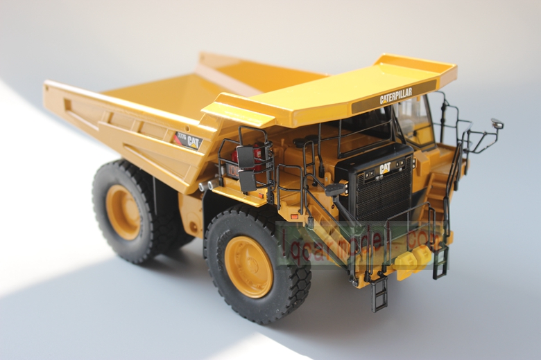 1/48 Caterpillar 777G Dump Truck CCM Diecast 2016