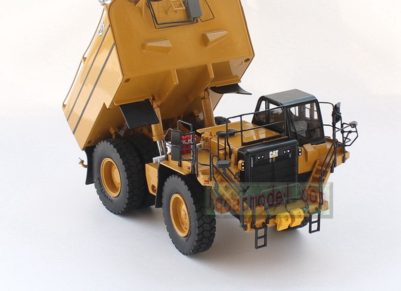 1/48 CCM Cat 777G Water Truck with MEGA MTT20 Caterpillar Diecast