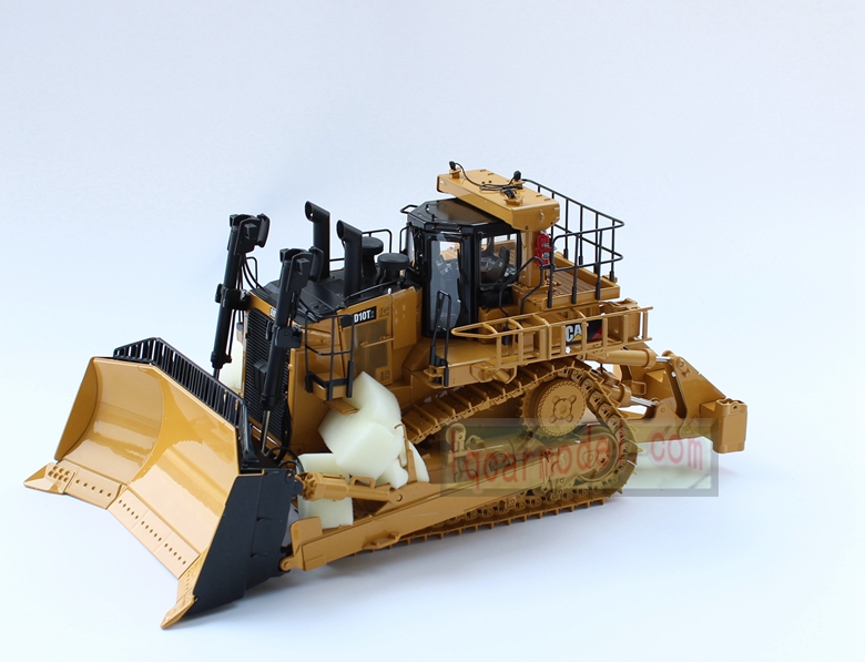 1/24 Scale CCM Caterpillar CAT D10T2 DOZER WITH RIPPER PRECISION DIE-CAST