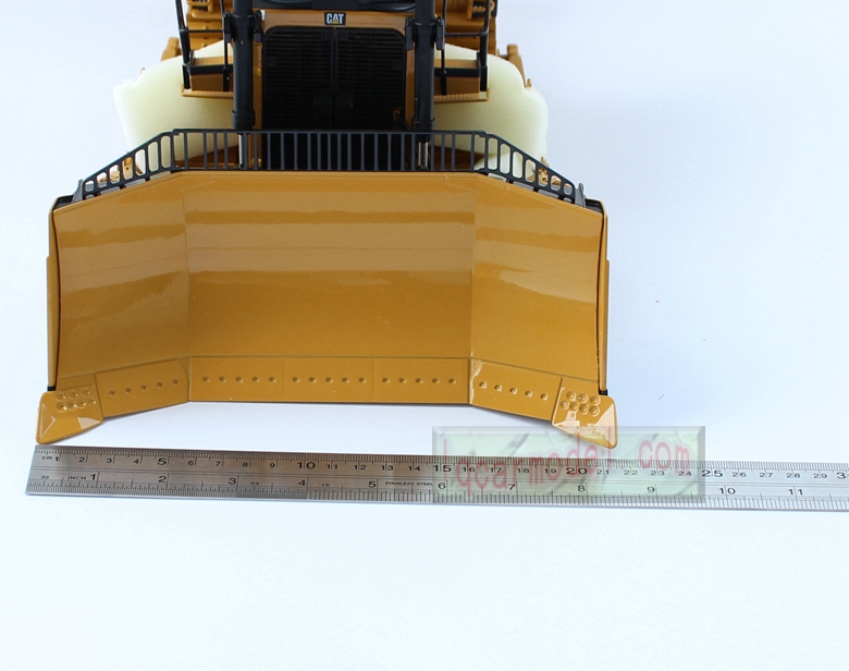 1/24 Scale CCM Caterpillar CAT D10T2 DOZER WITH RIPPER PRECISION DIE-CAST