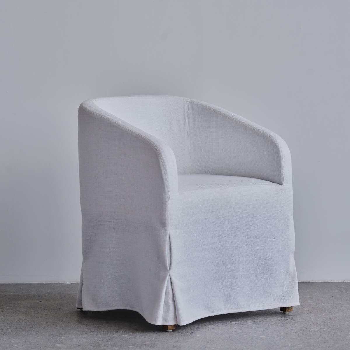 Novia SLOPE SKIRTED SLIPCOVER DINING ARMCHAIR