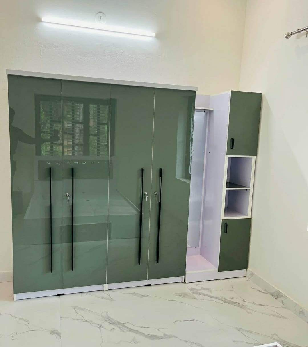 Modern Wardrobe with Storage