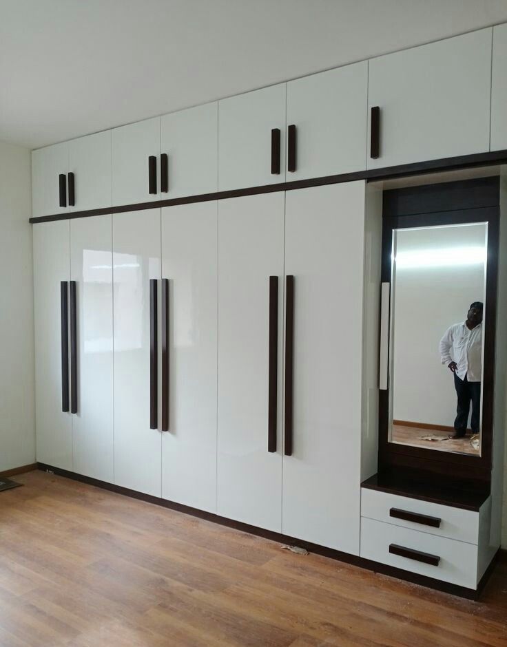 Modern Wardrobe with Mirror
