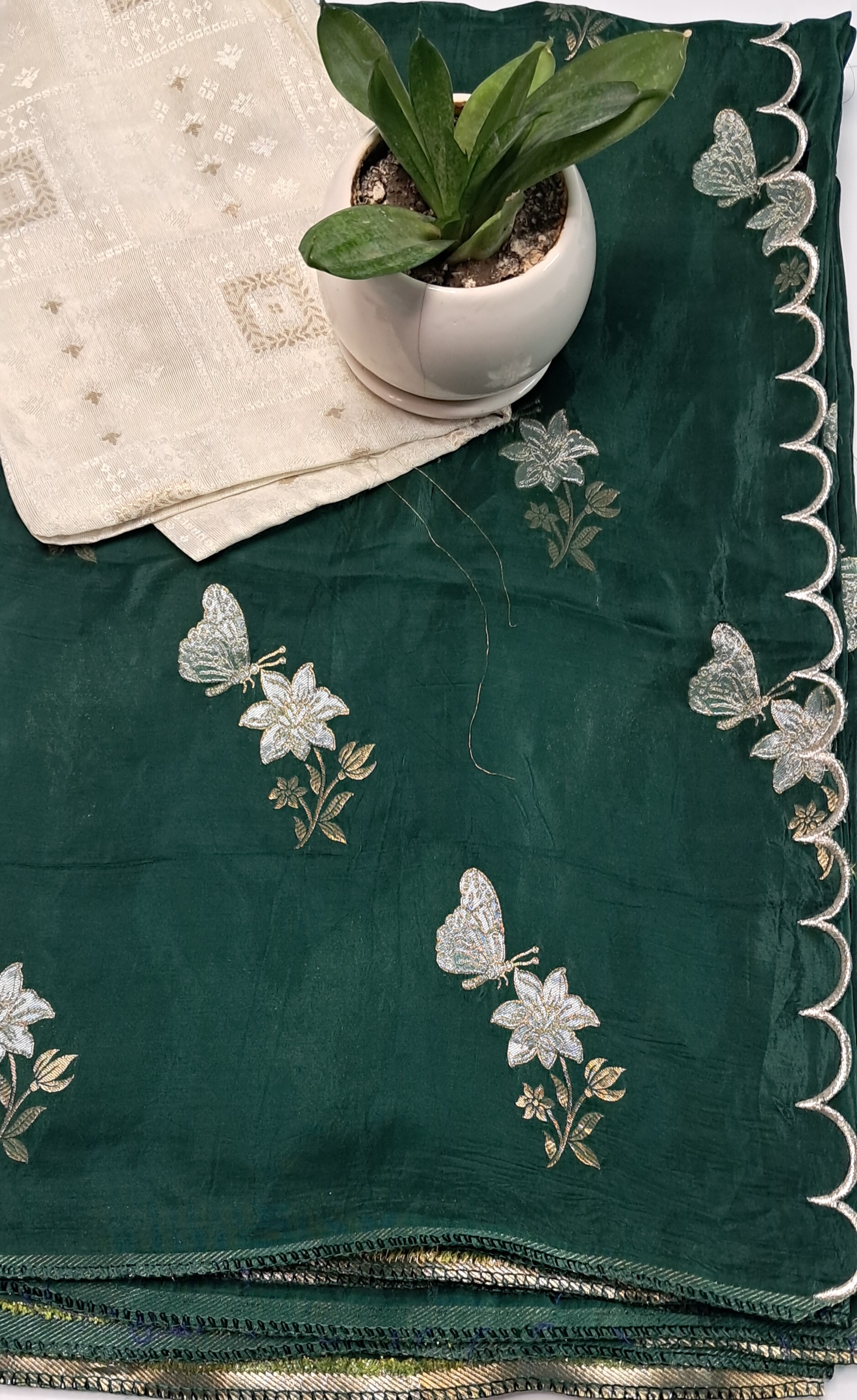 Crepe Dola Silk(Pattu) Saree