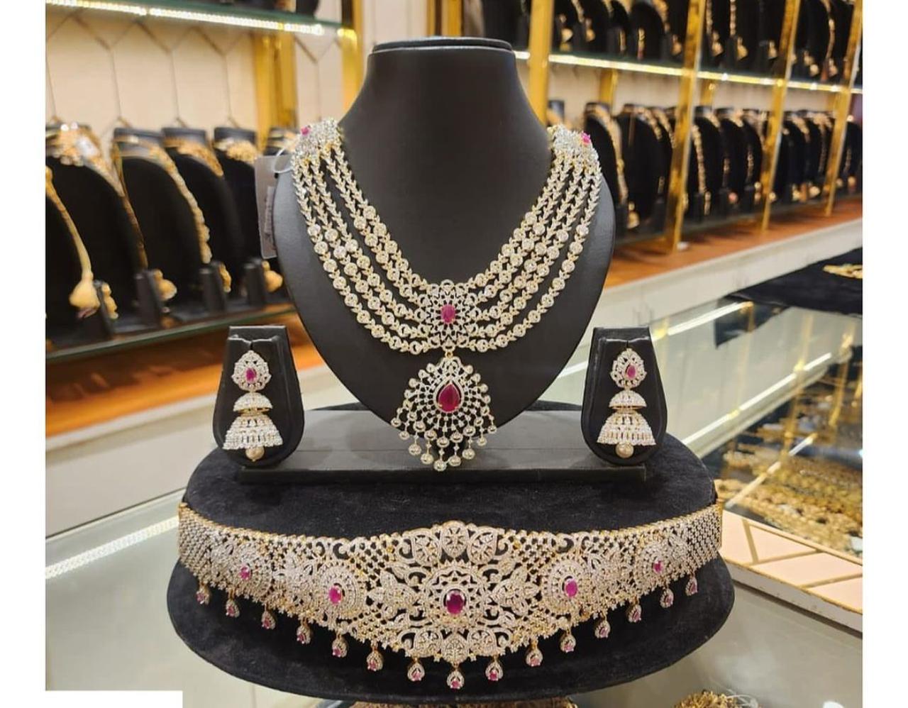 Bridal Jewelry display stand 