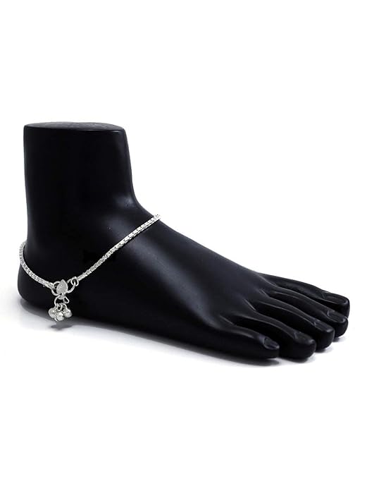 Jewellery leg chain display 