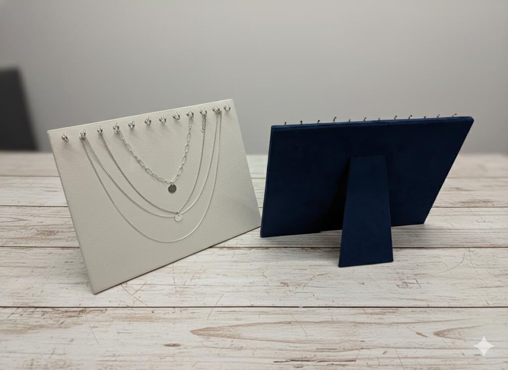Elegant necklace display stand 
