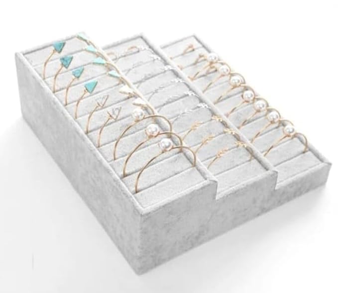 30 Kada Step Velvet Jewelry display 
