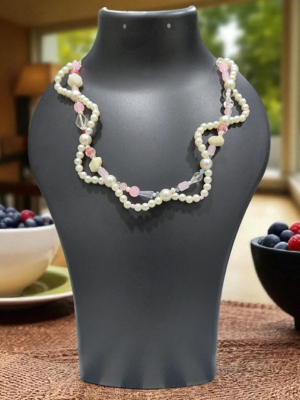 Elegant Pearl and Pink Bead Necklace