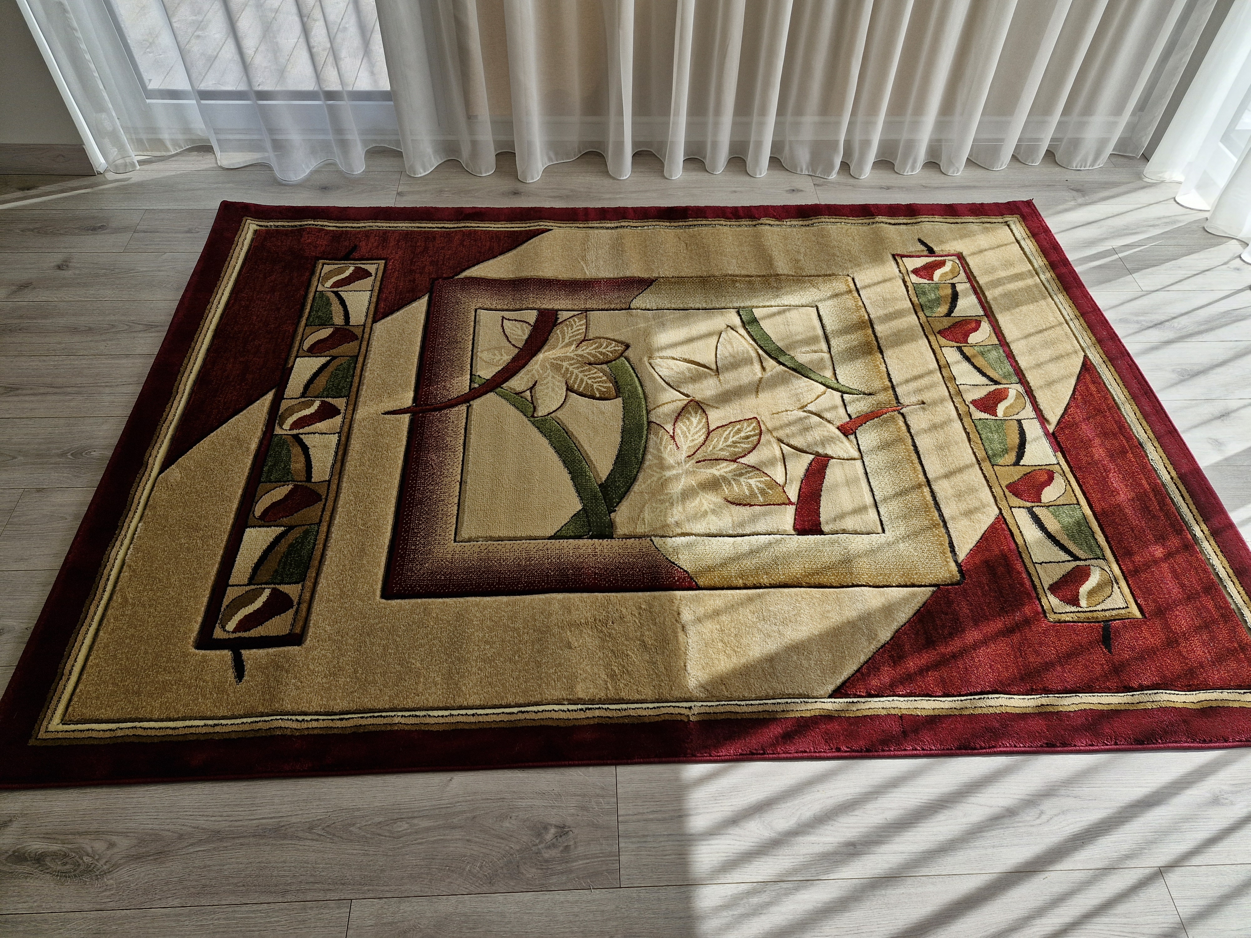 Klasikinis bordo kilimas "Gėlės"