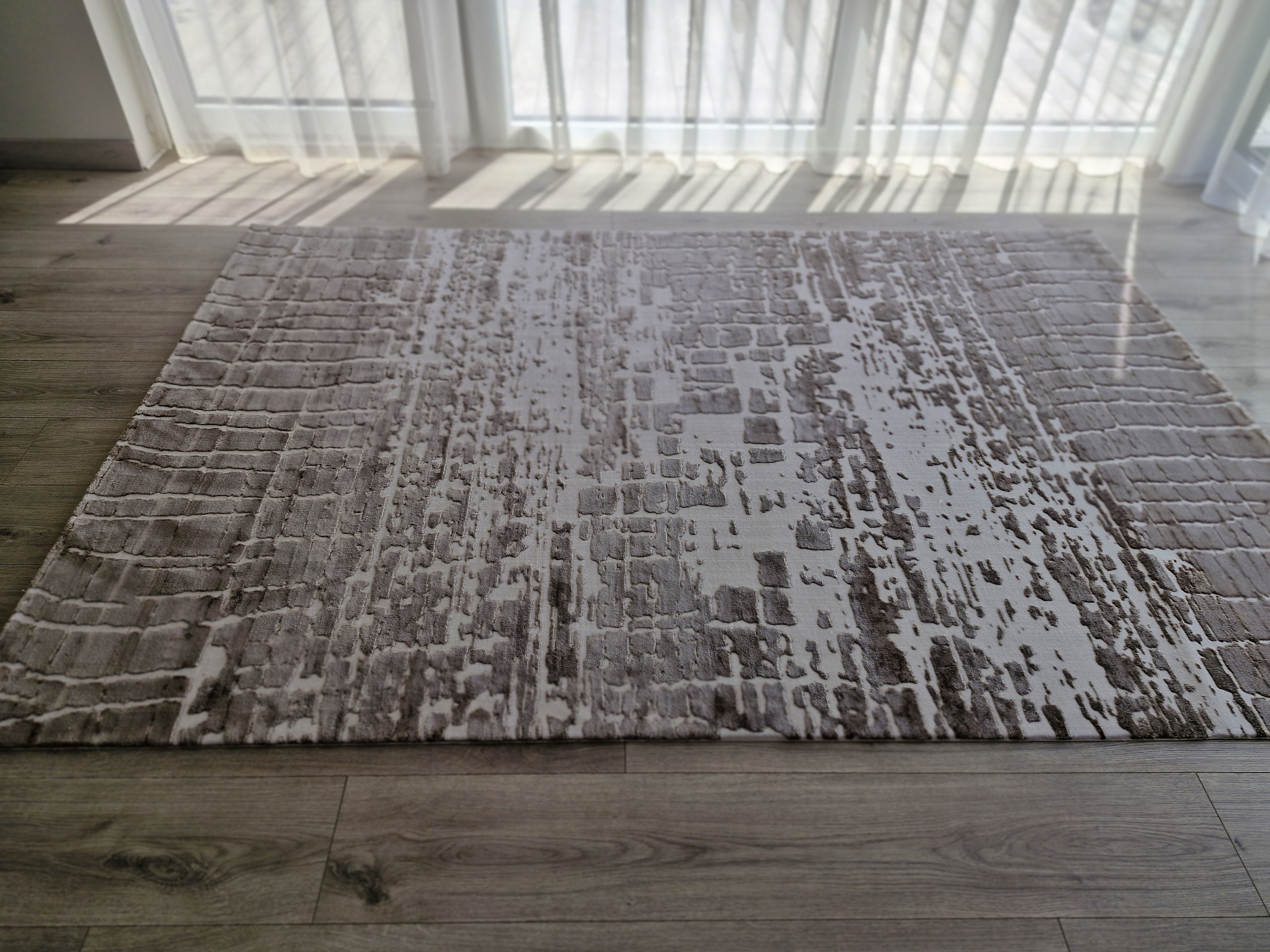 Kilimas "Išsibarstę akmenukai"