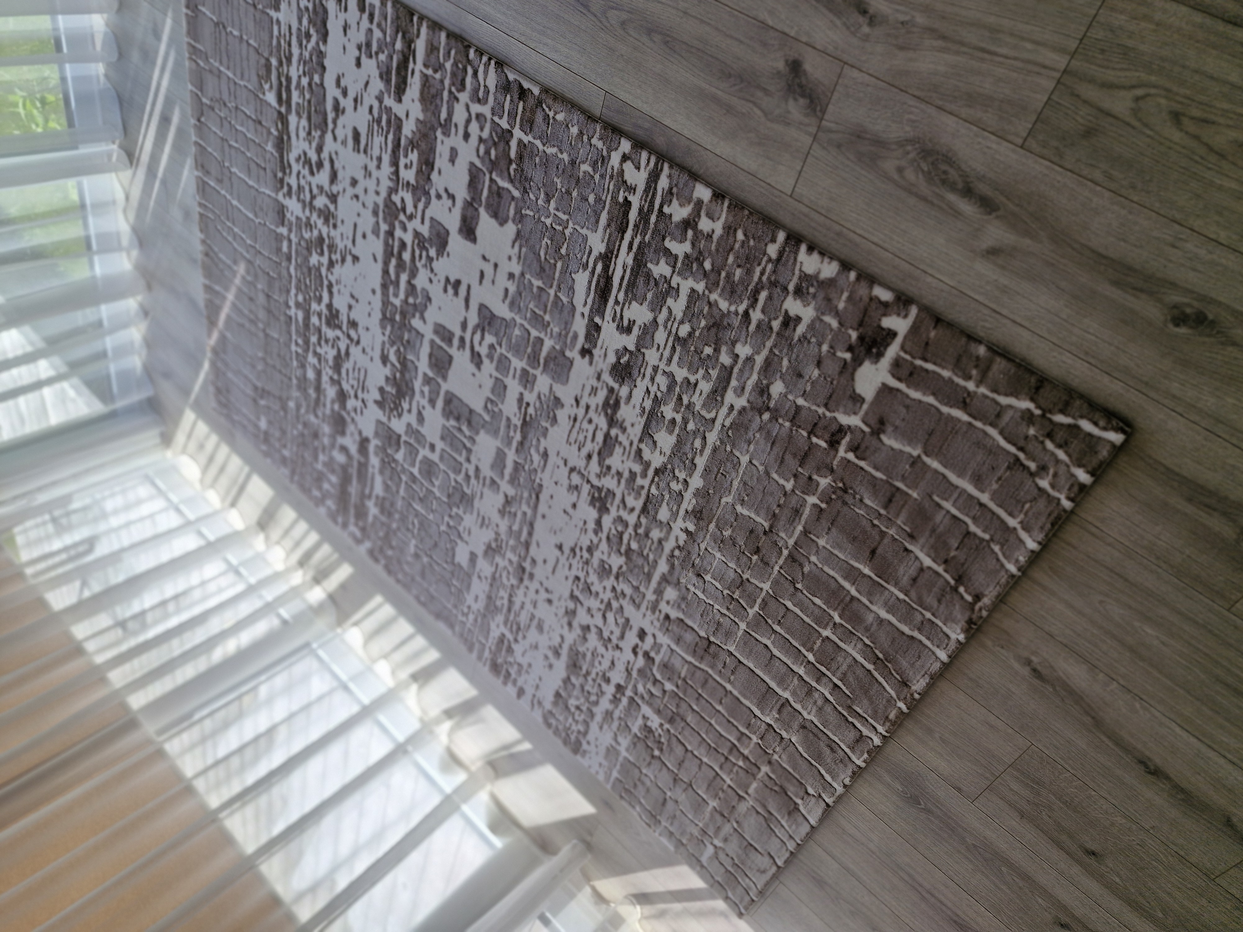 Kilimas "Išsibarstę akmenukai"