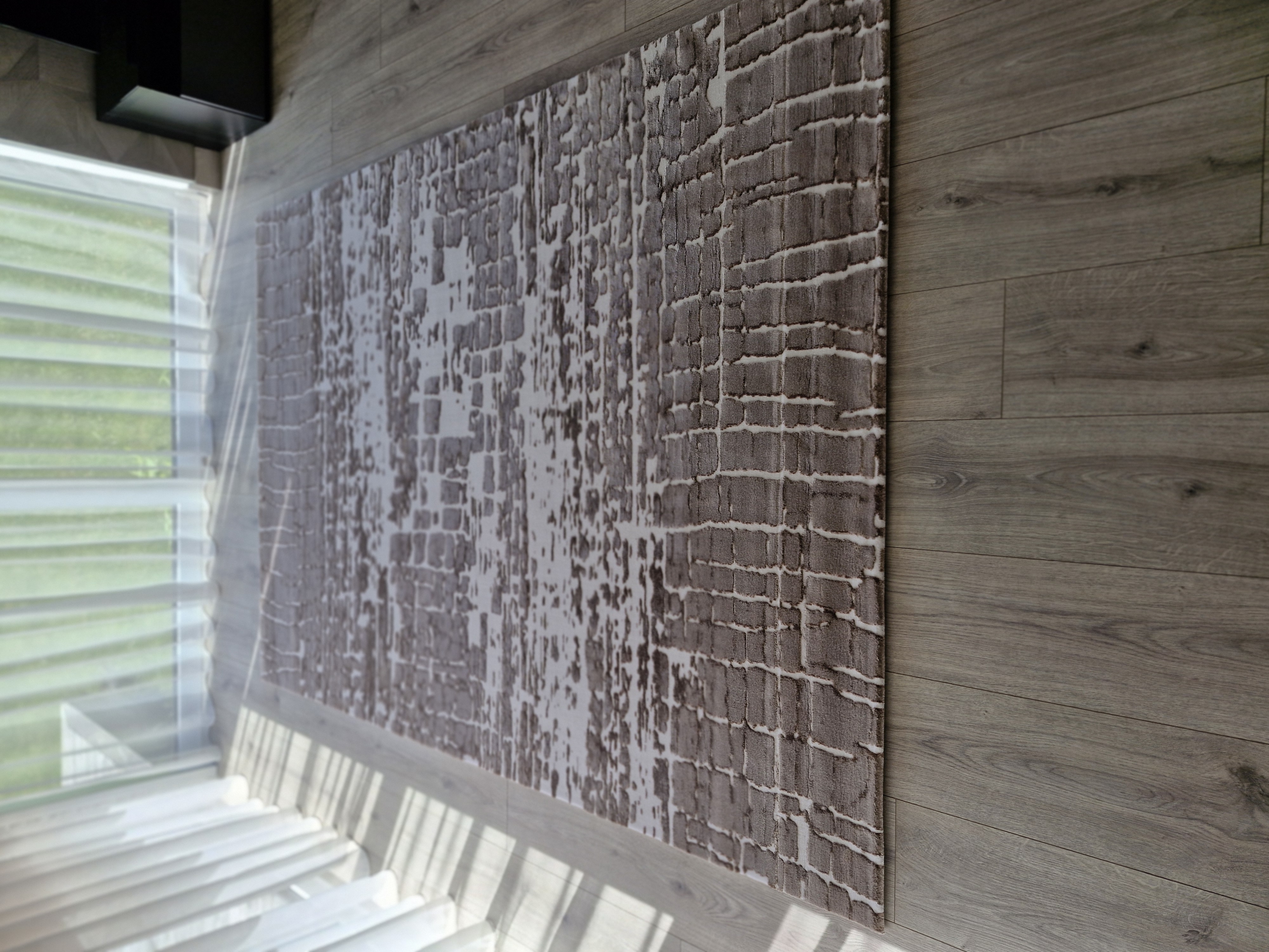 Kilimas "Išsibarstę akmenukai"