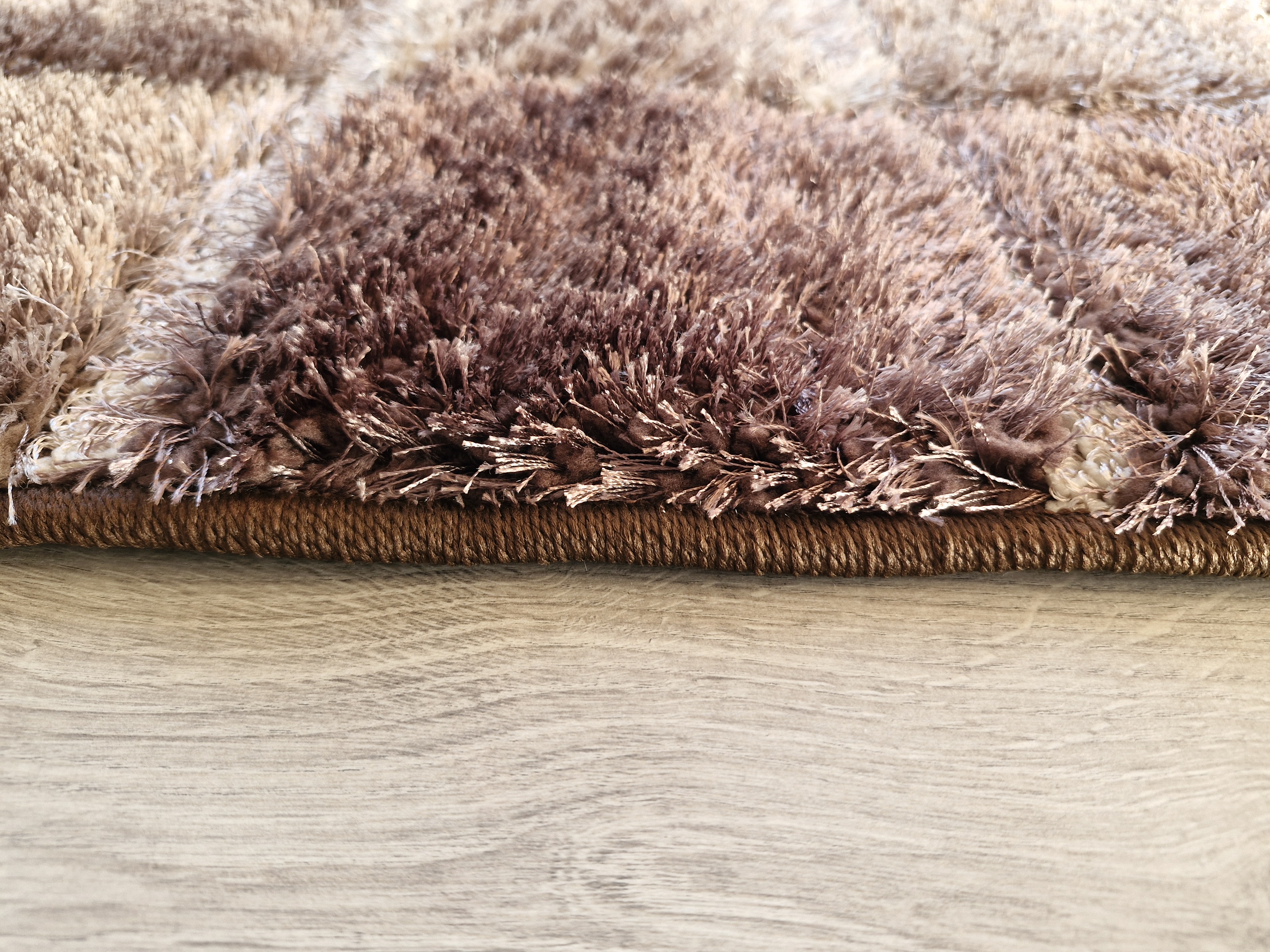 Kilimas "Pūkuotas kvadratas"