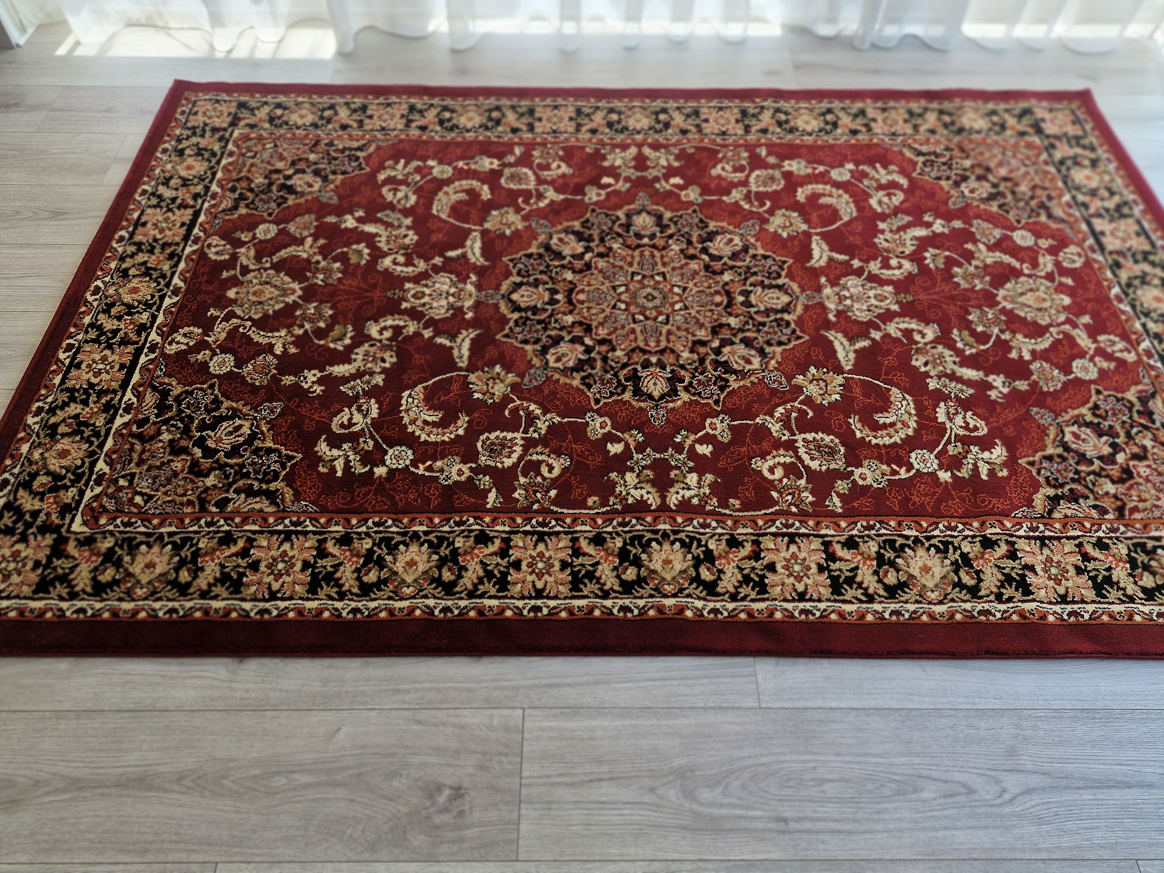 Kilimas "Bordo klasika"