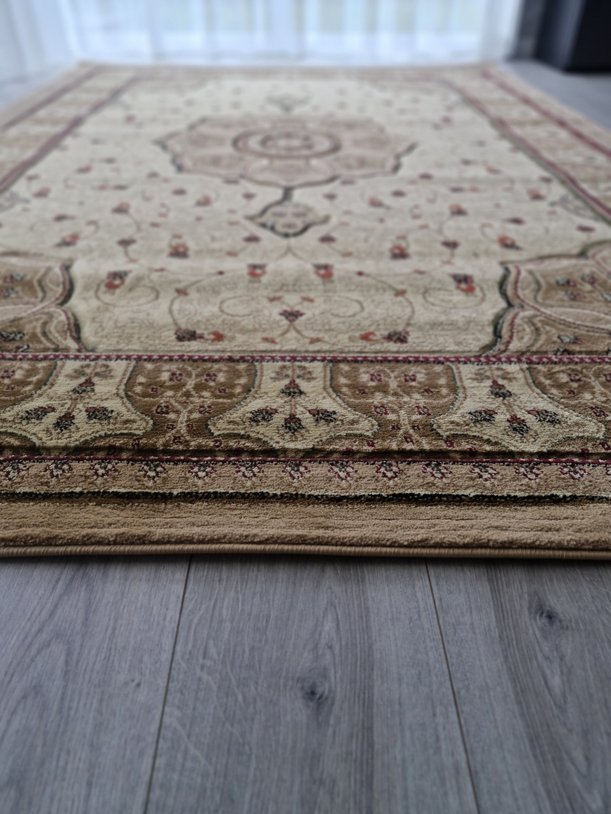 Klasika daugybę metų "Kreminė adora"