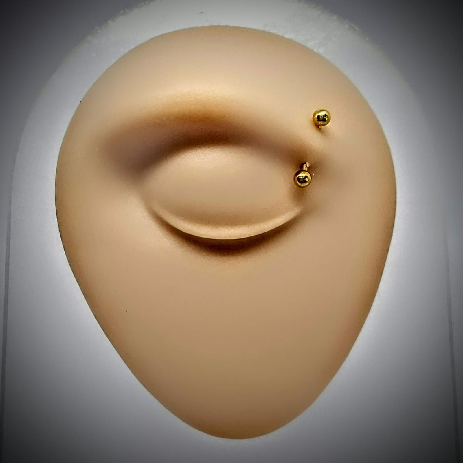 PERFURAÇÃO SOBRANCELHA