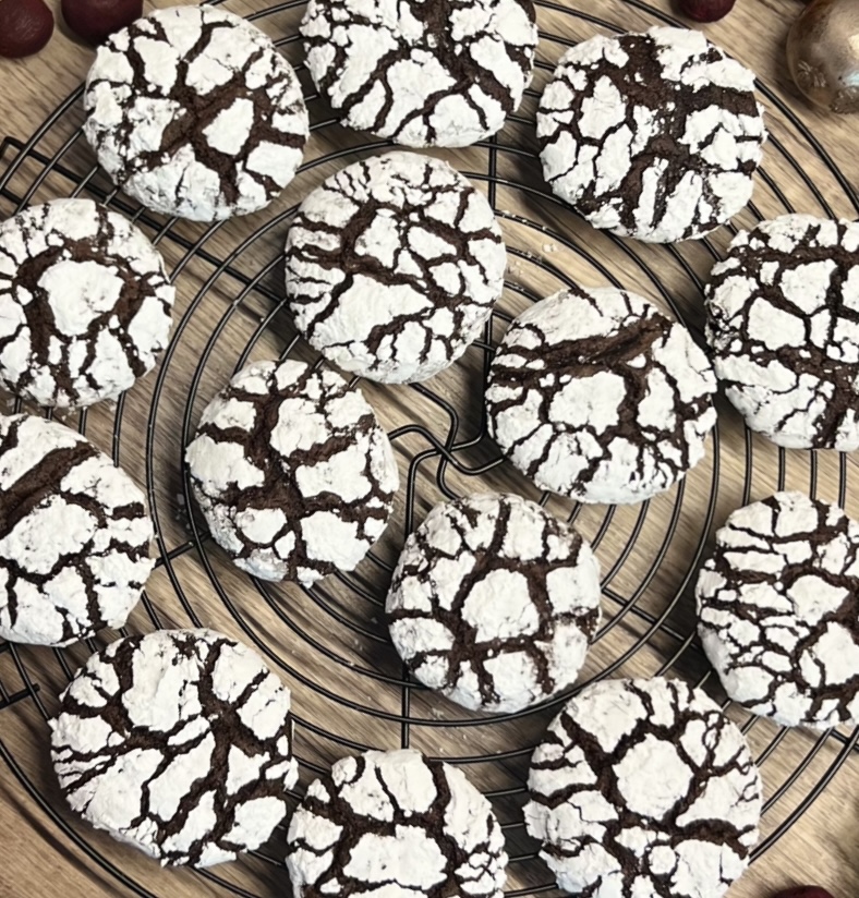 Chocolate Crinkle Cuties