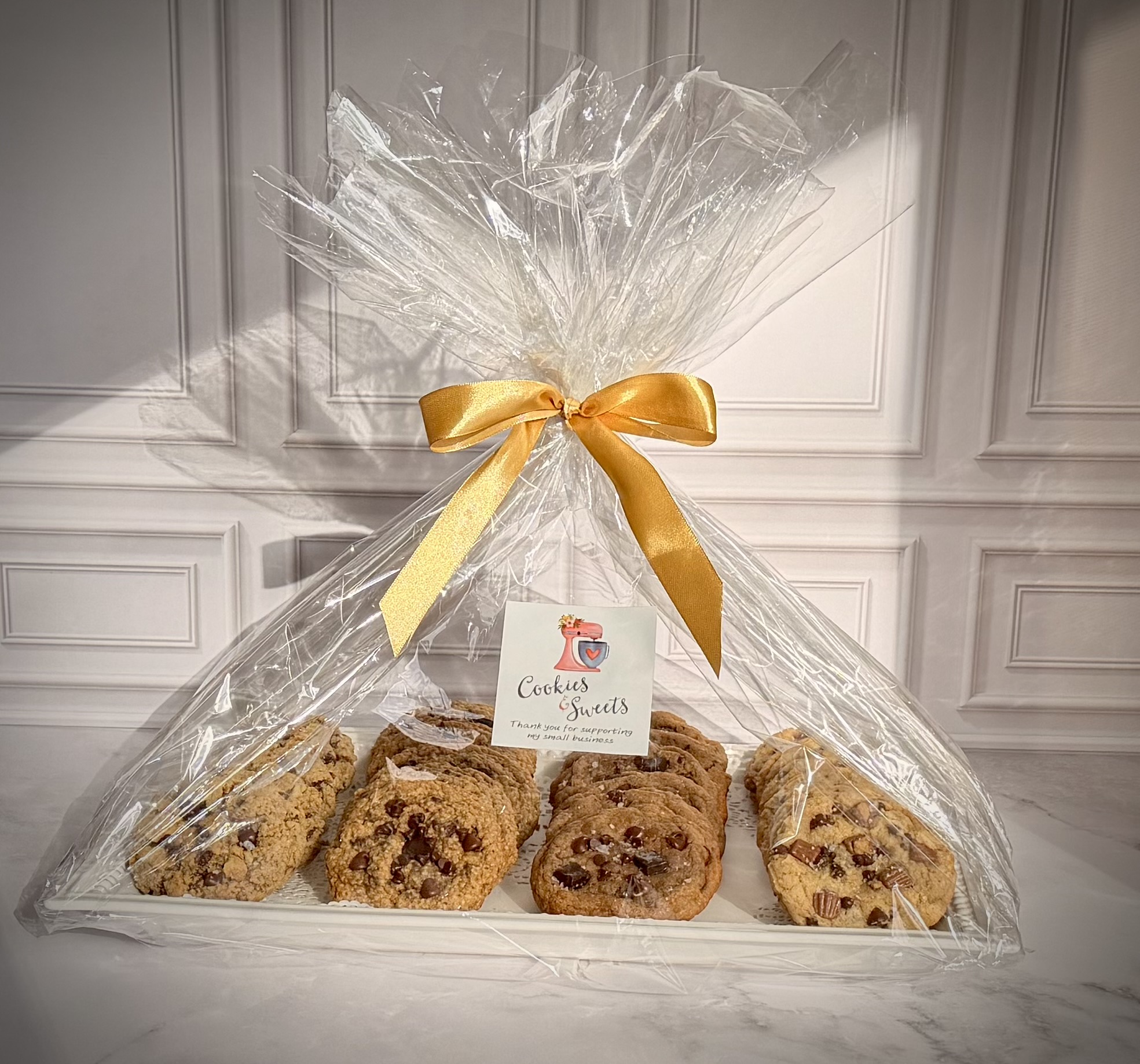 Professional Gift Wrapping & Bows