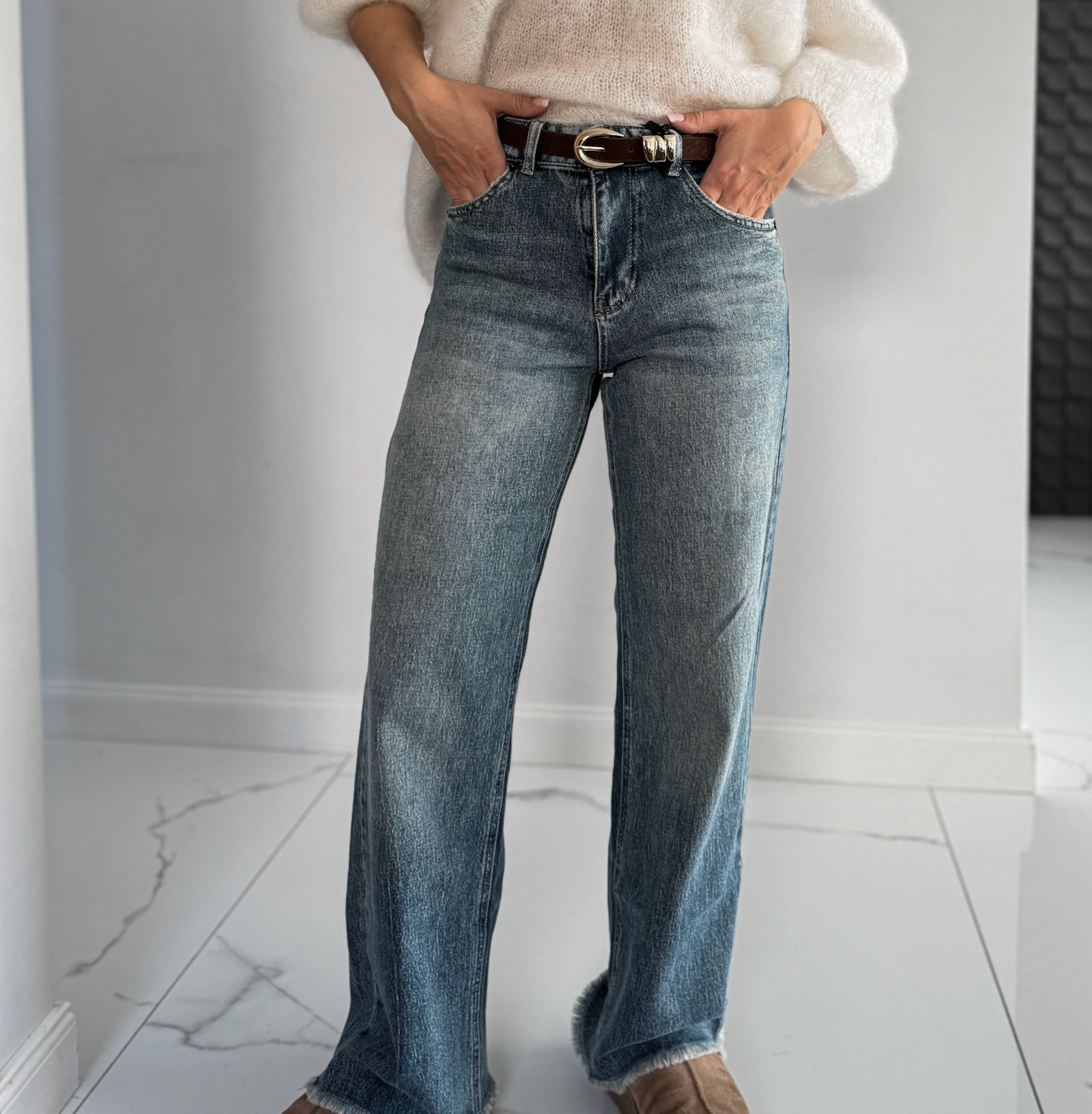 Tiesaus kirpimo džinsai “Less is more”