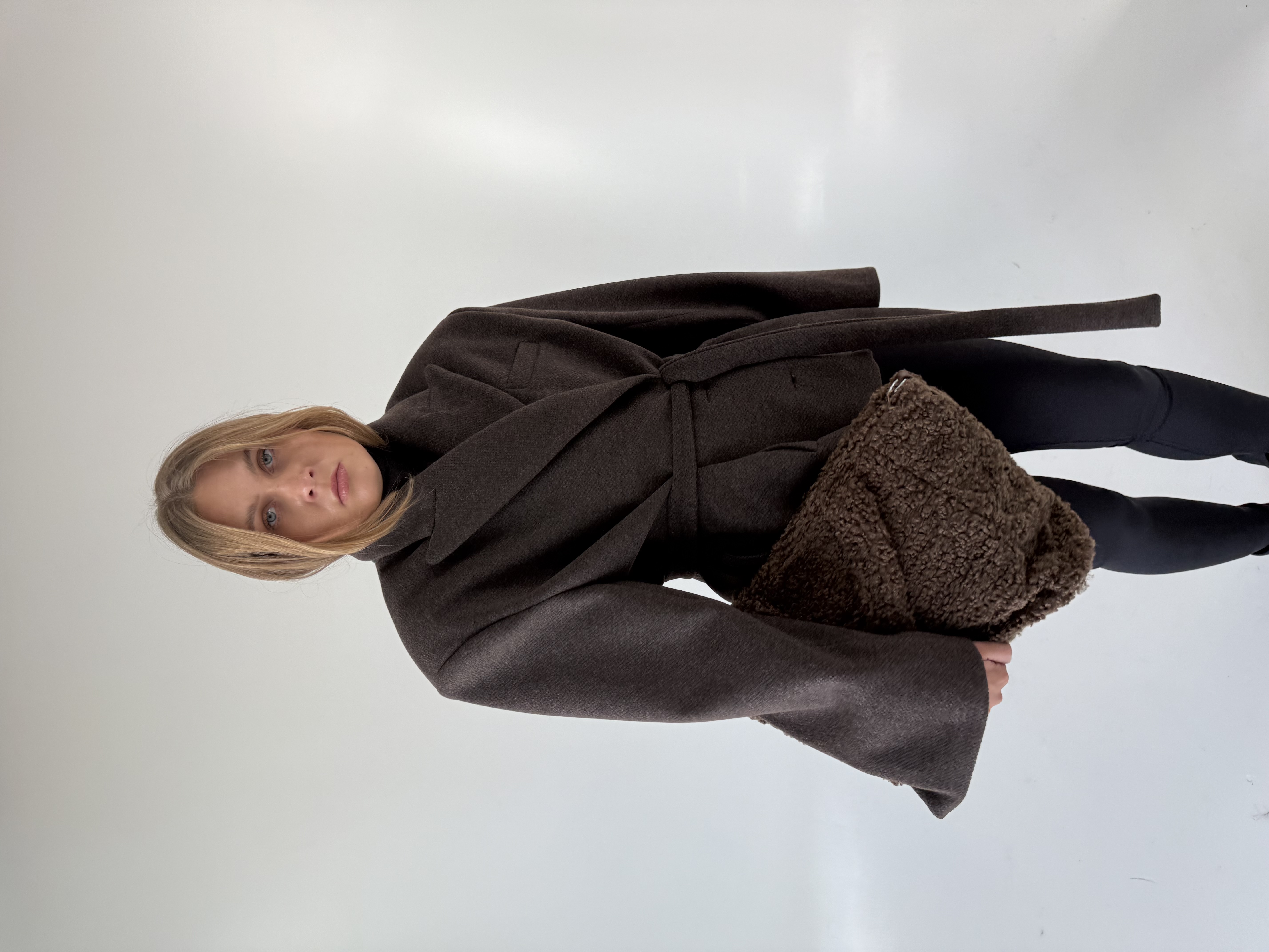 Tobuli paltai: Beige & Brown kolekcija