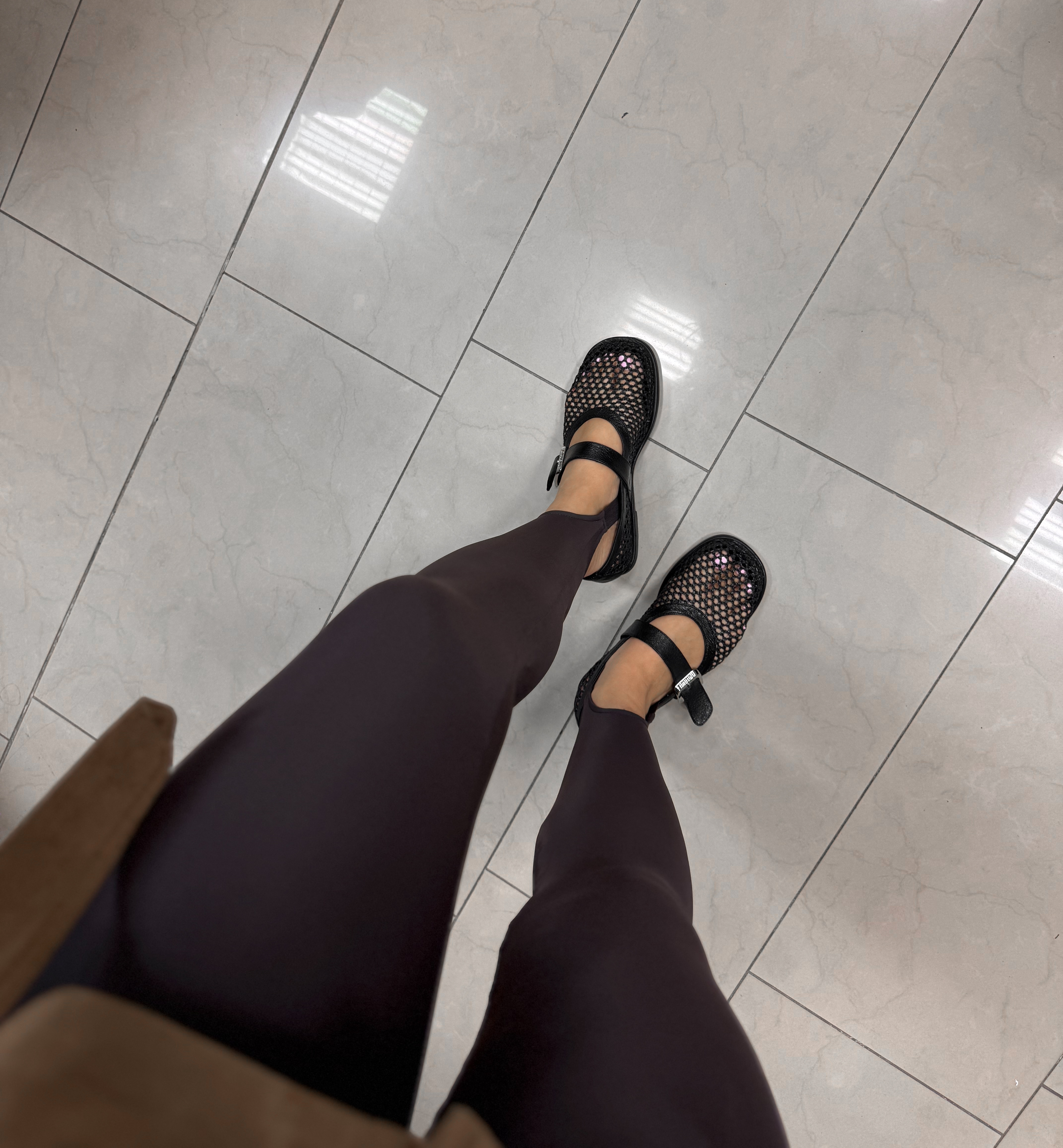 Tamprės su kilpa Chocolade