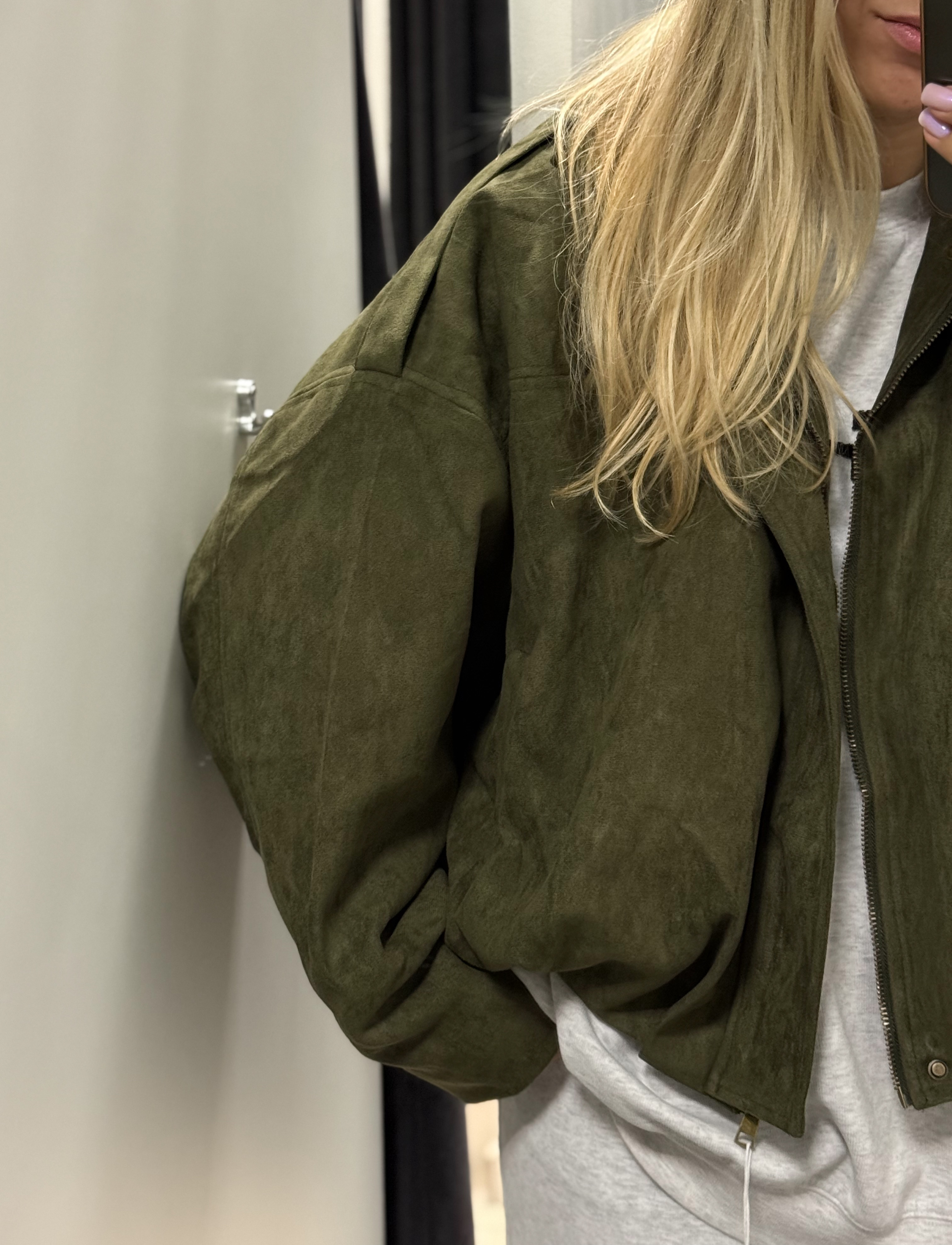 Suede Premium Striukė