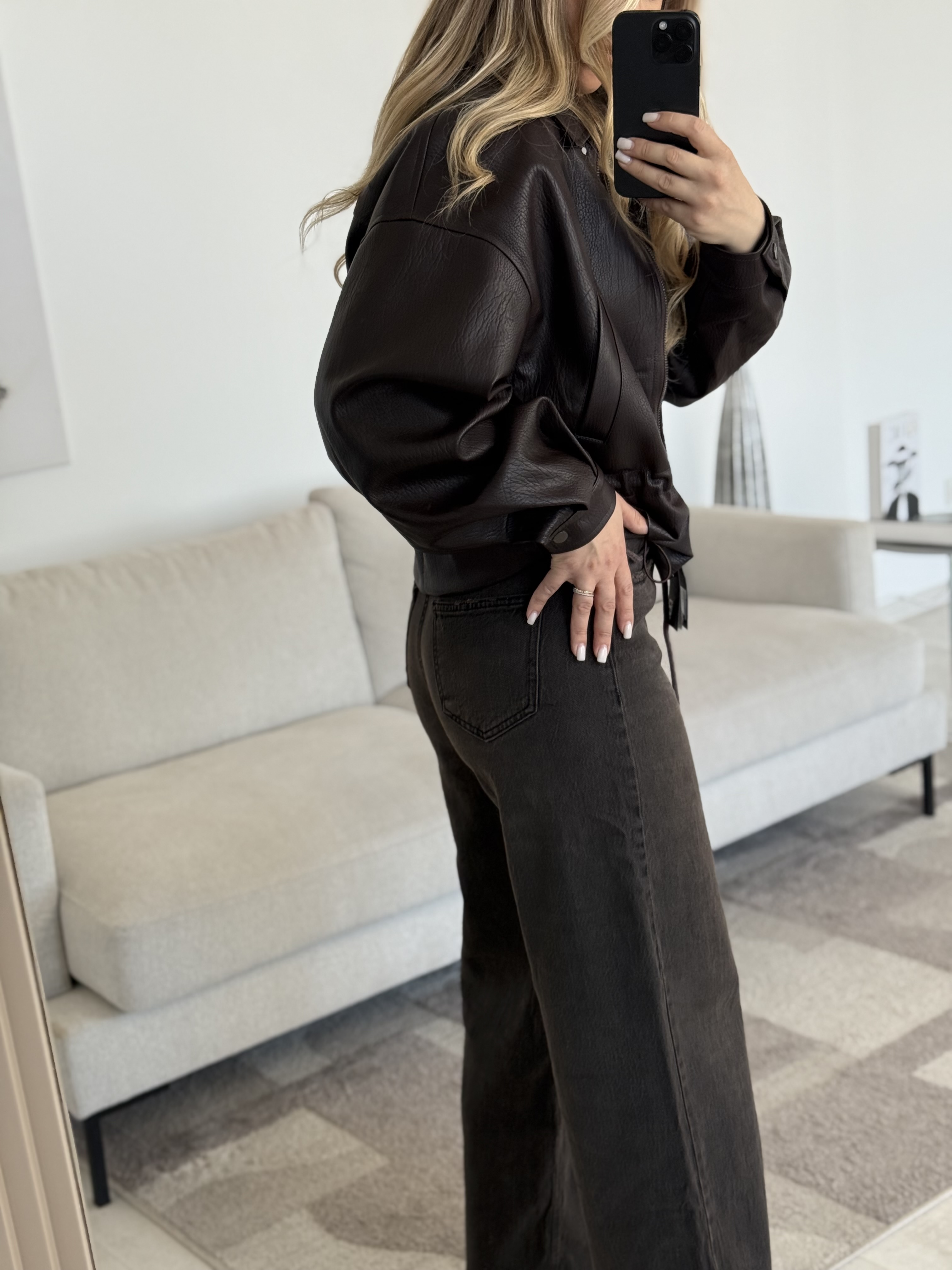 Tamsaus šokolado platūs džinsai | 044