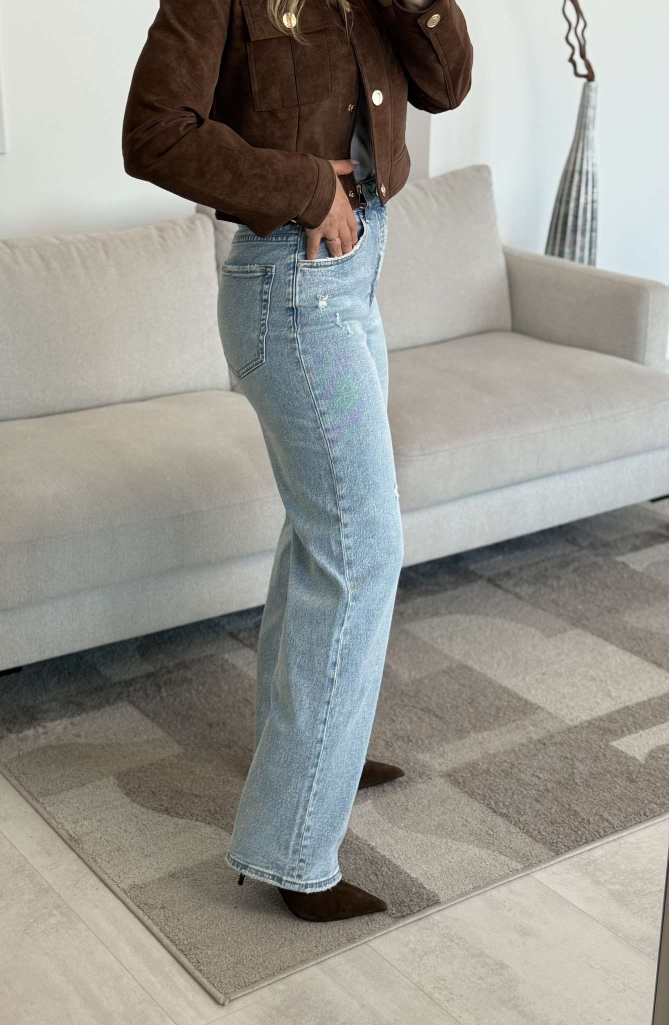 Tiesaus kirpimo džinsai aukštesniu liemeniu | 307