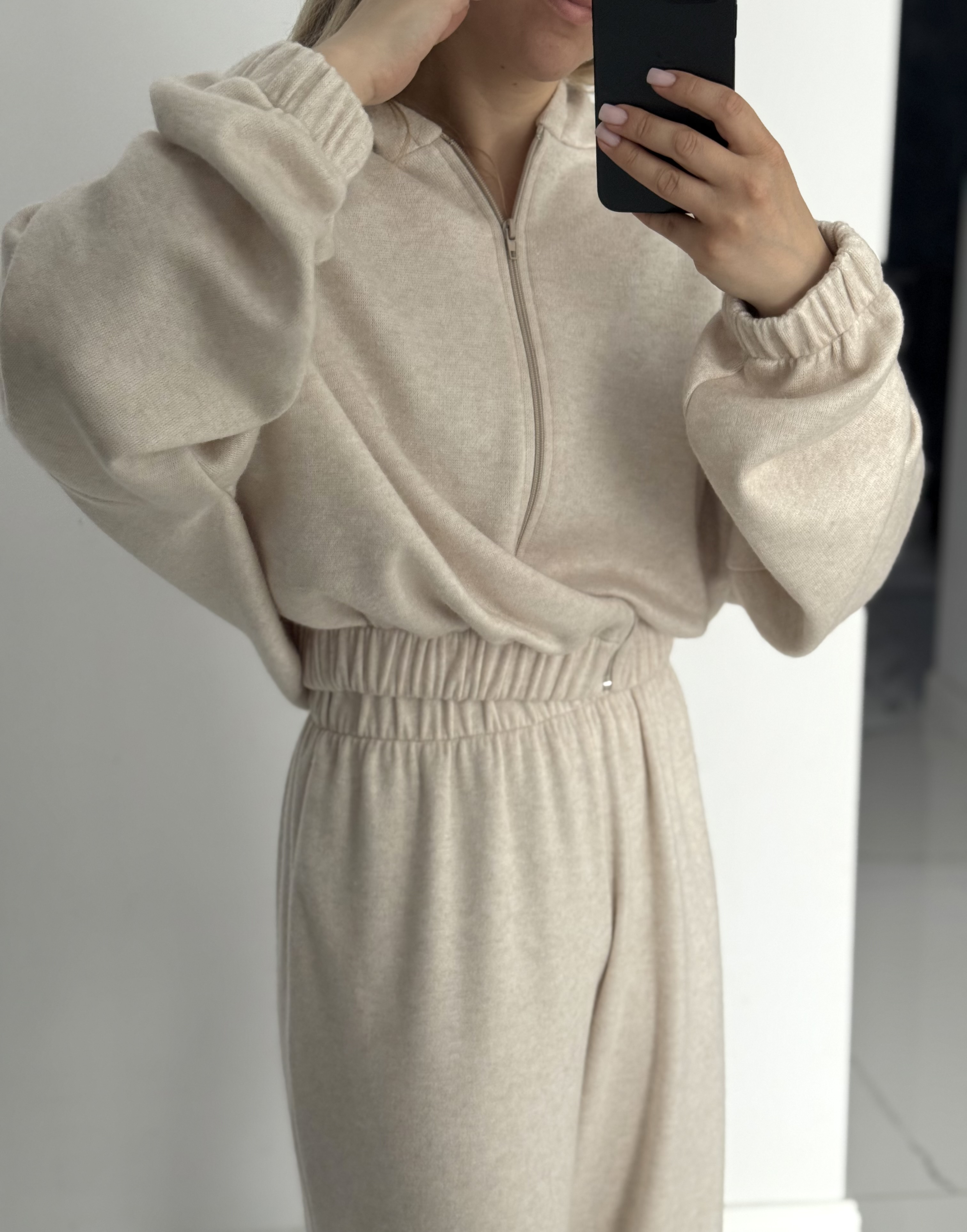 Megztas - minkštas kostiumėlis créme | 191