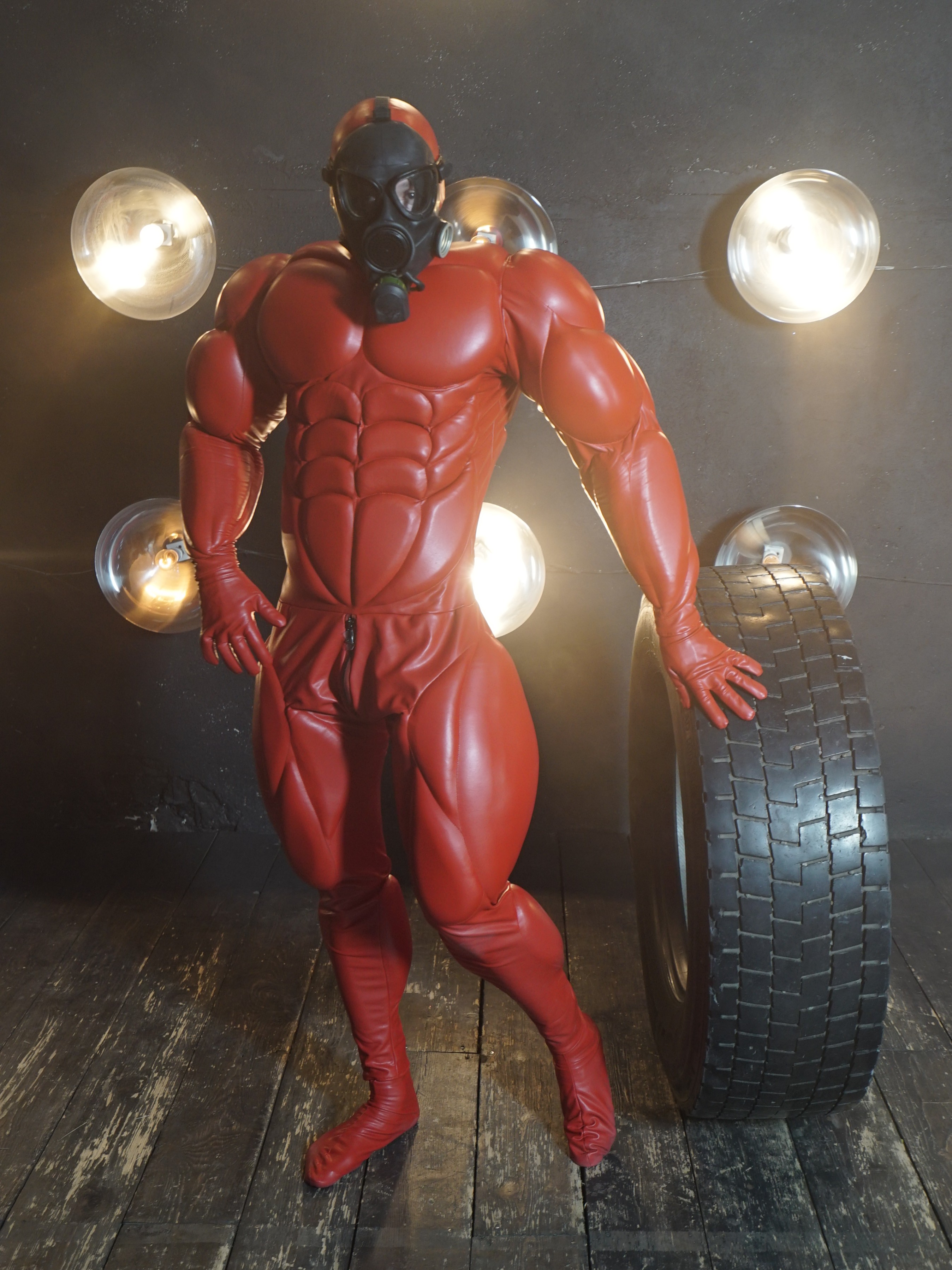 Big Muscle Suit - Red faux leather