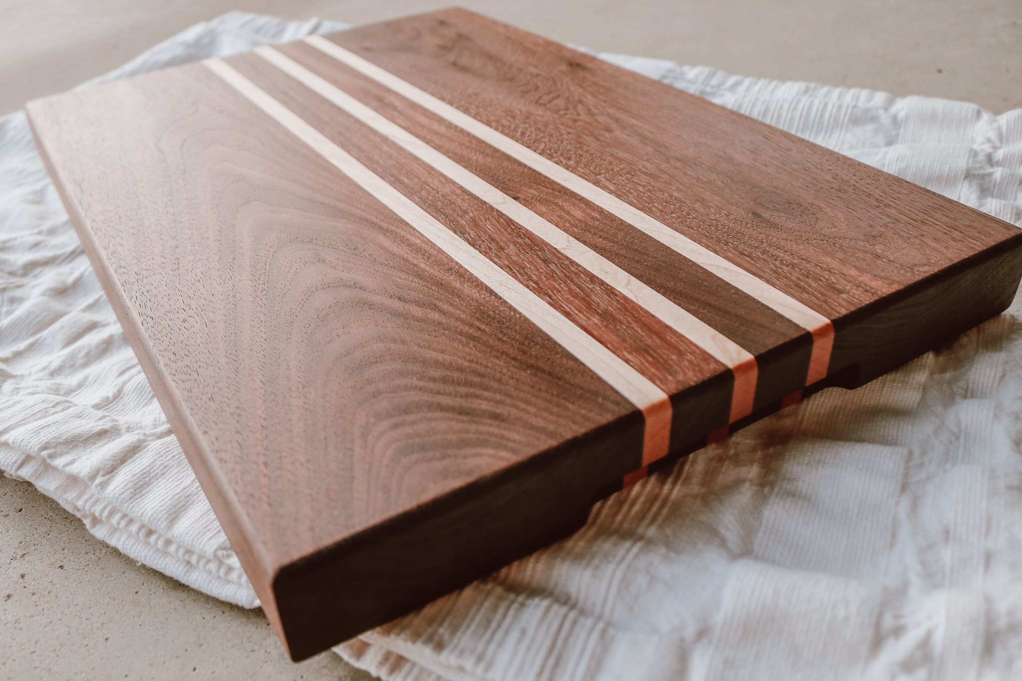 Walnut & Maple Wood Cutting Boards