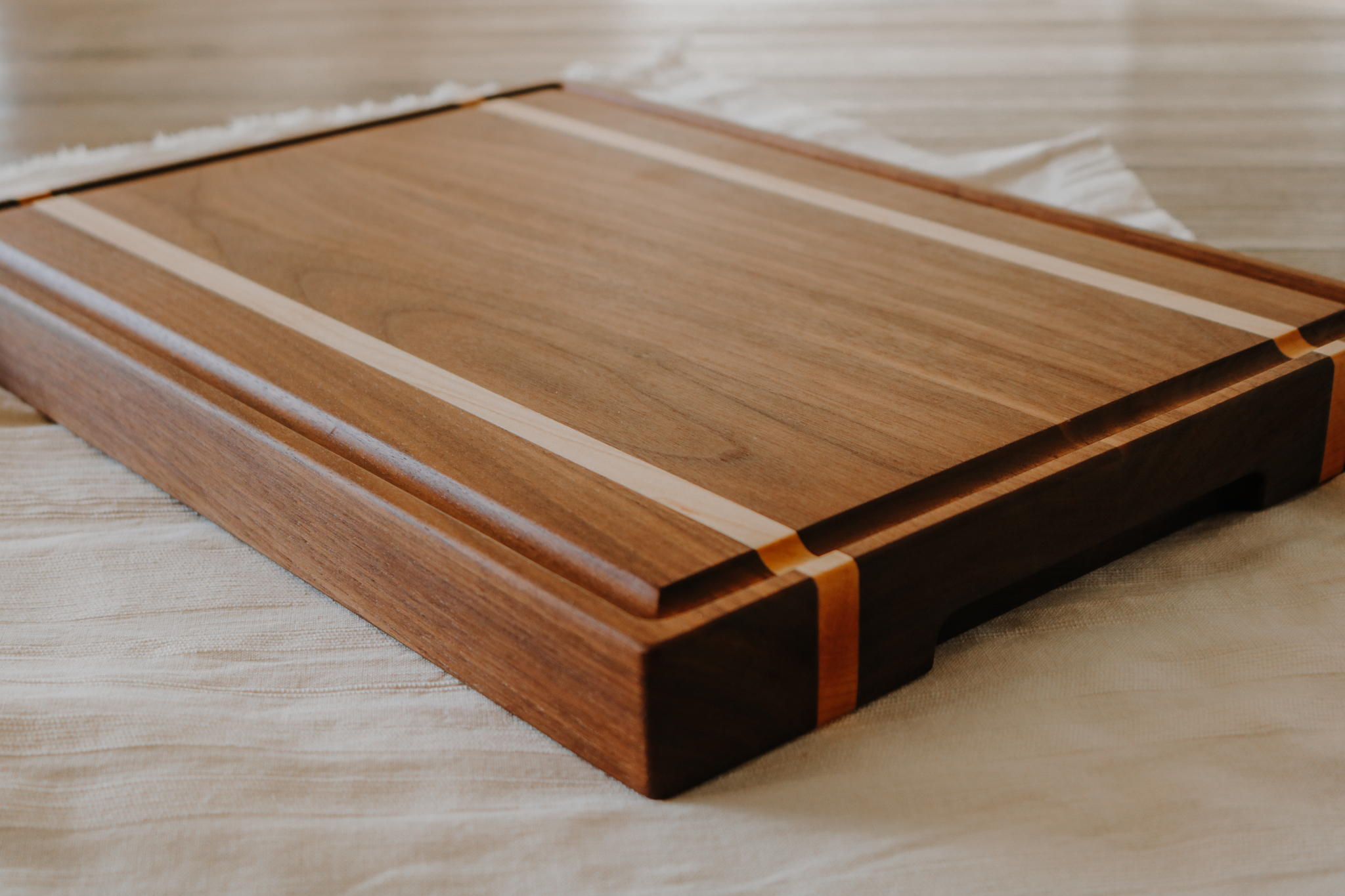 Walnut & Maple Wood Cutting Boards