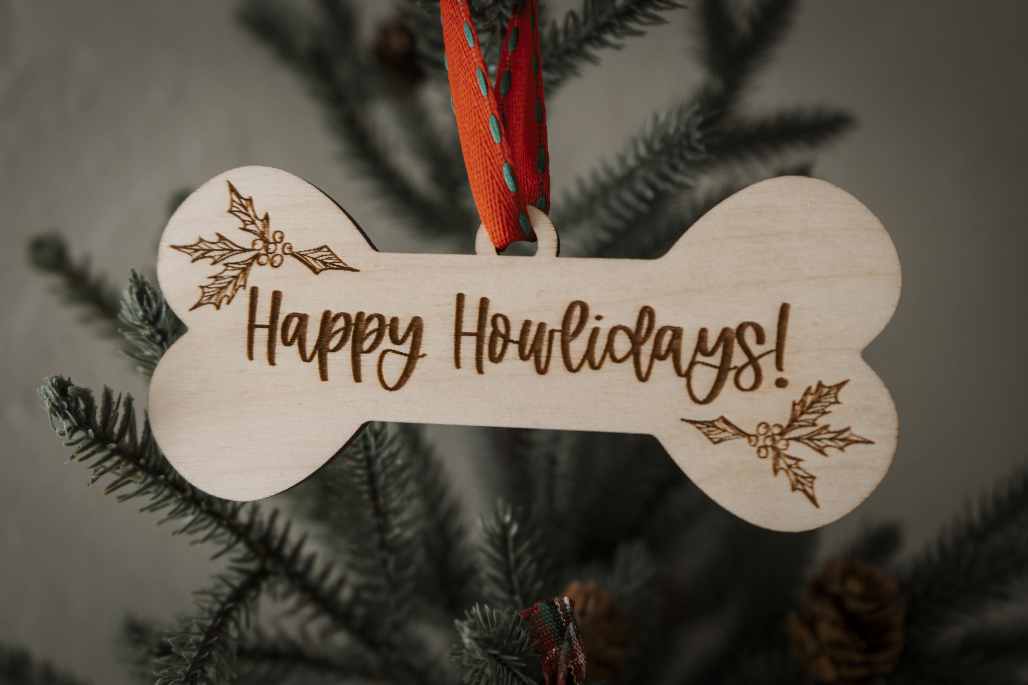 Happy Howlidays Ornament