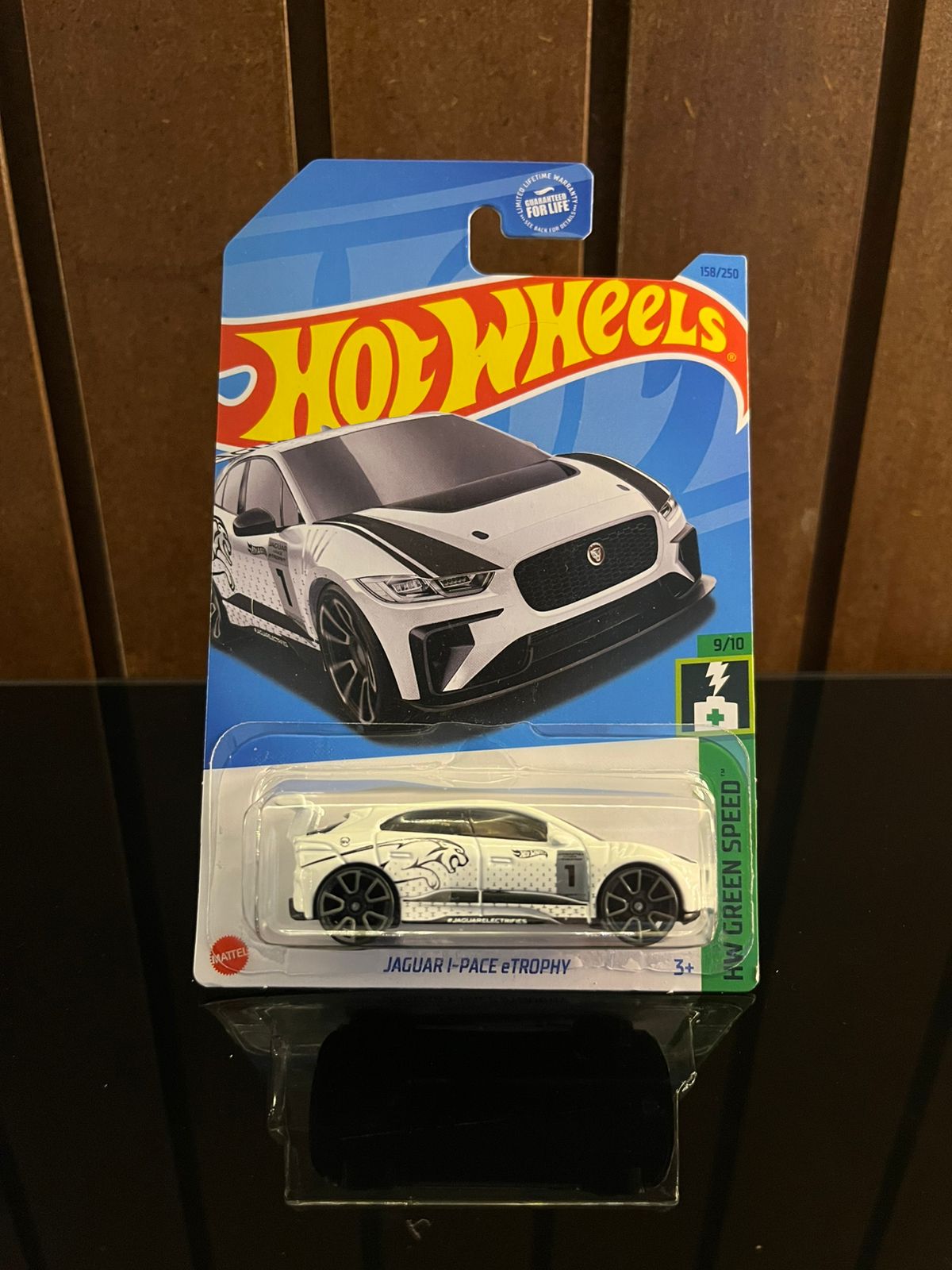 JAGUAR I-PACE eTROPHY