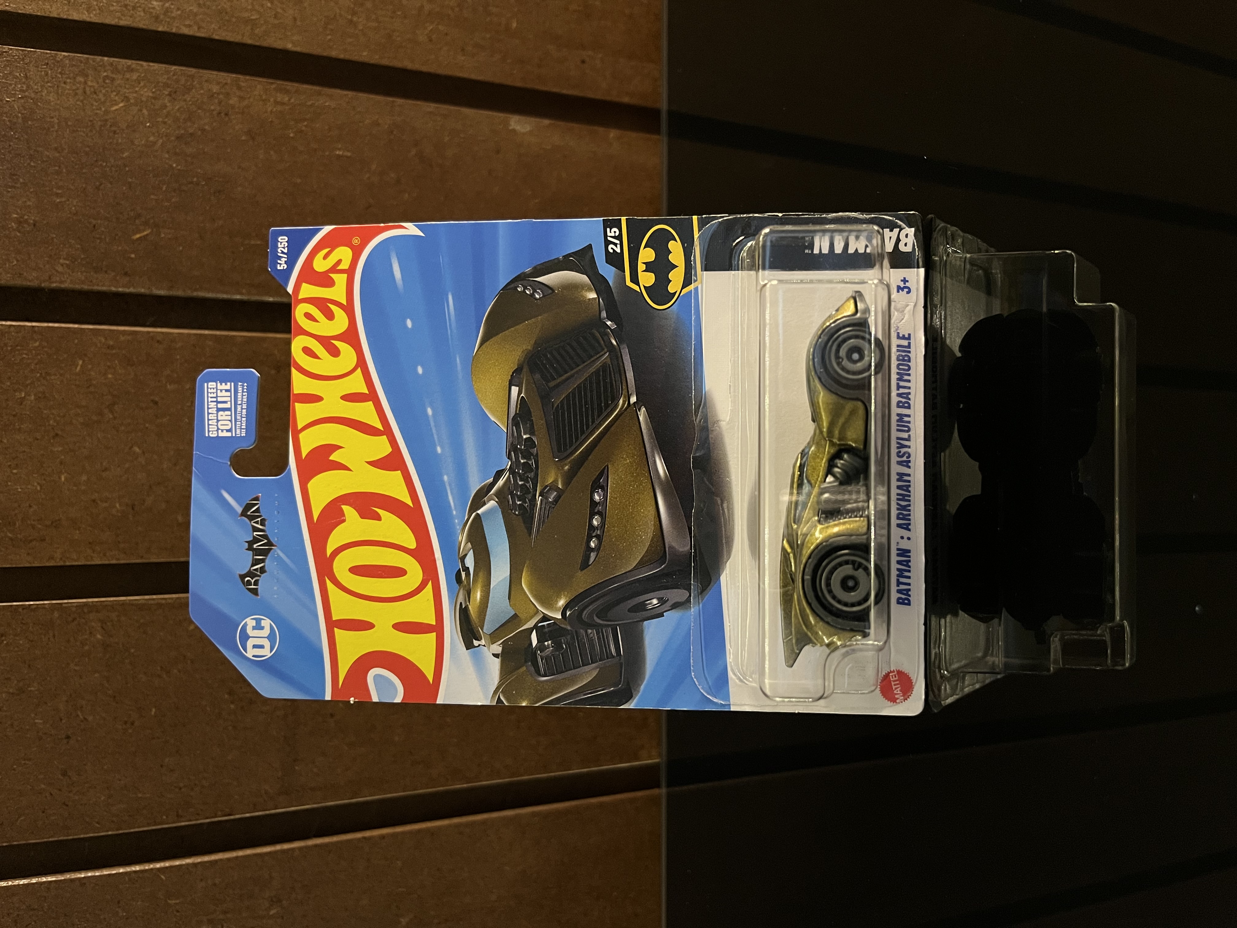 BATMAN: ARKHAM ASYLUM BATMOBILE