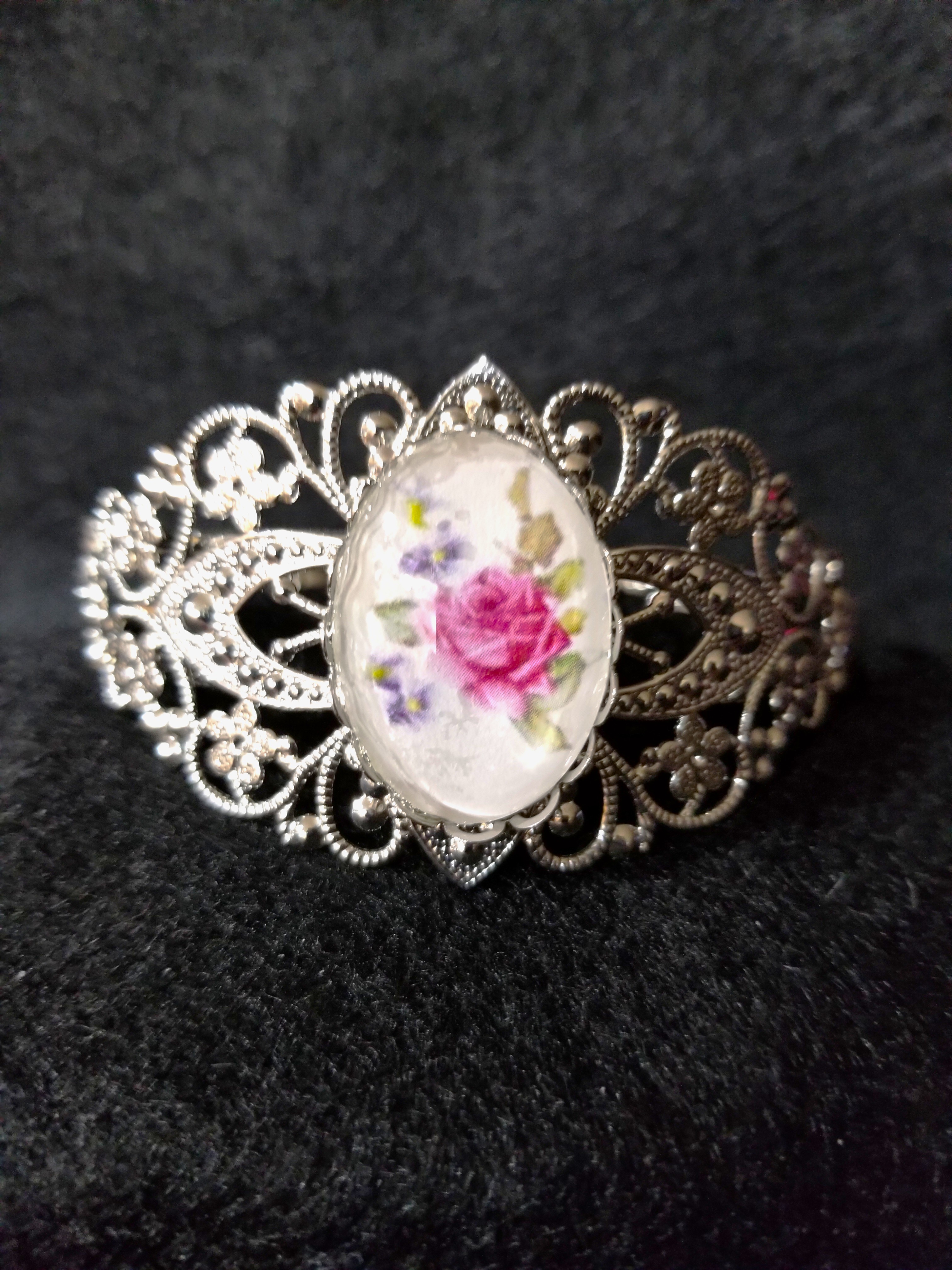 Botanical Elegance & Natures Charm
