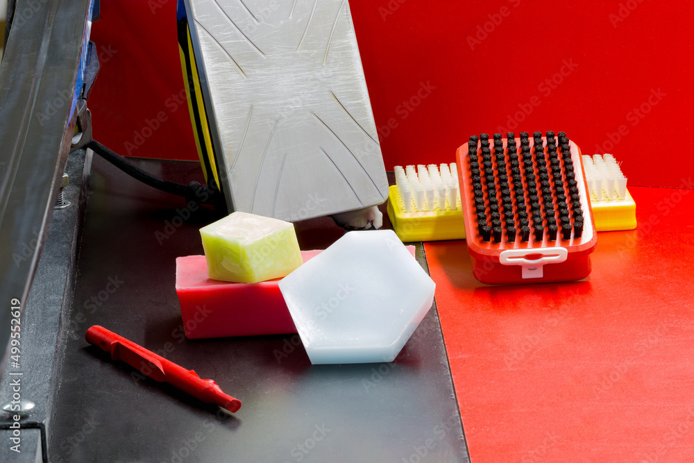 Ski and Snowboard Wax Kit