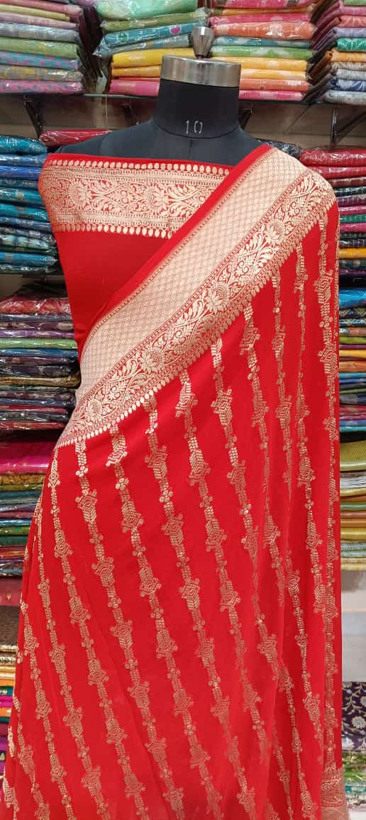Elegant Red Georgette Saree with Golden Motif