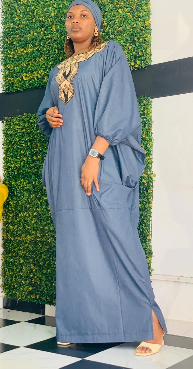 Robe longue traditionnelle bleue