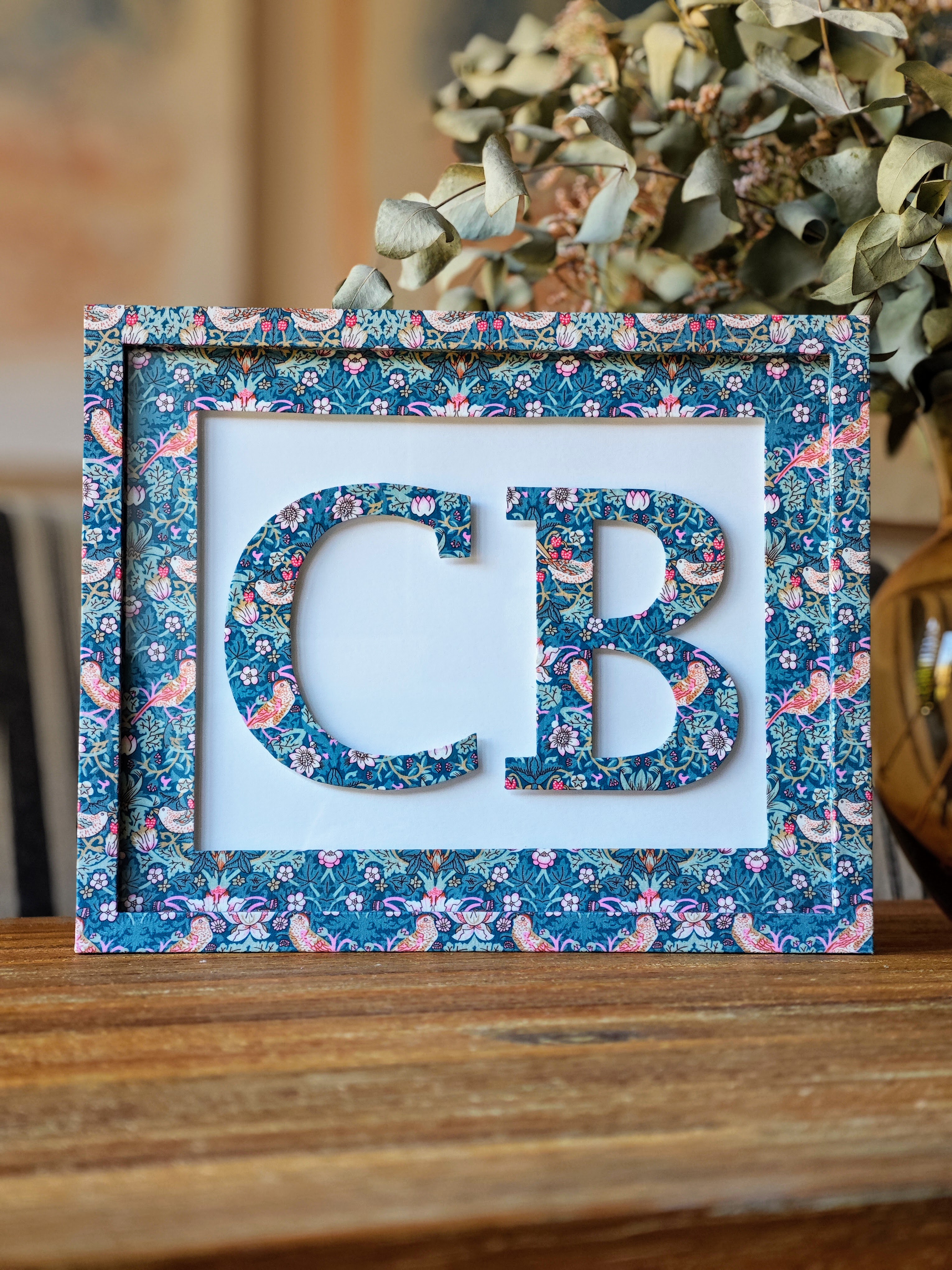 William Morris - Iniciales Familiares Entelada