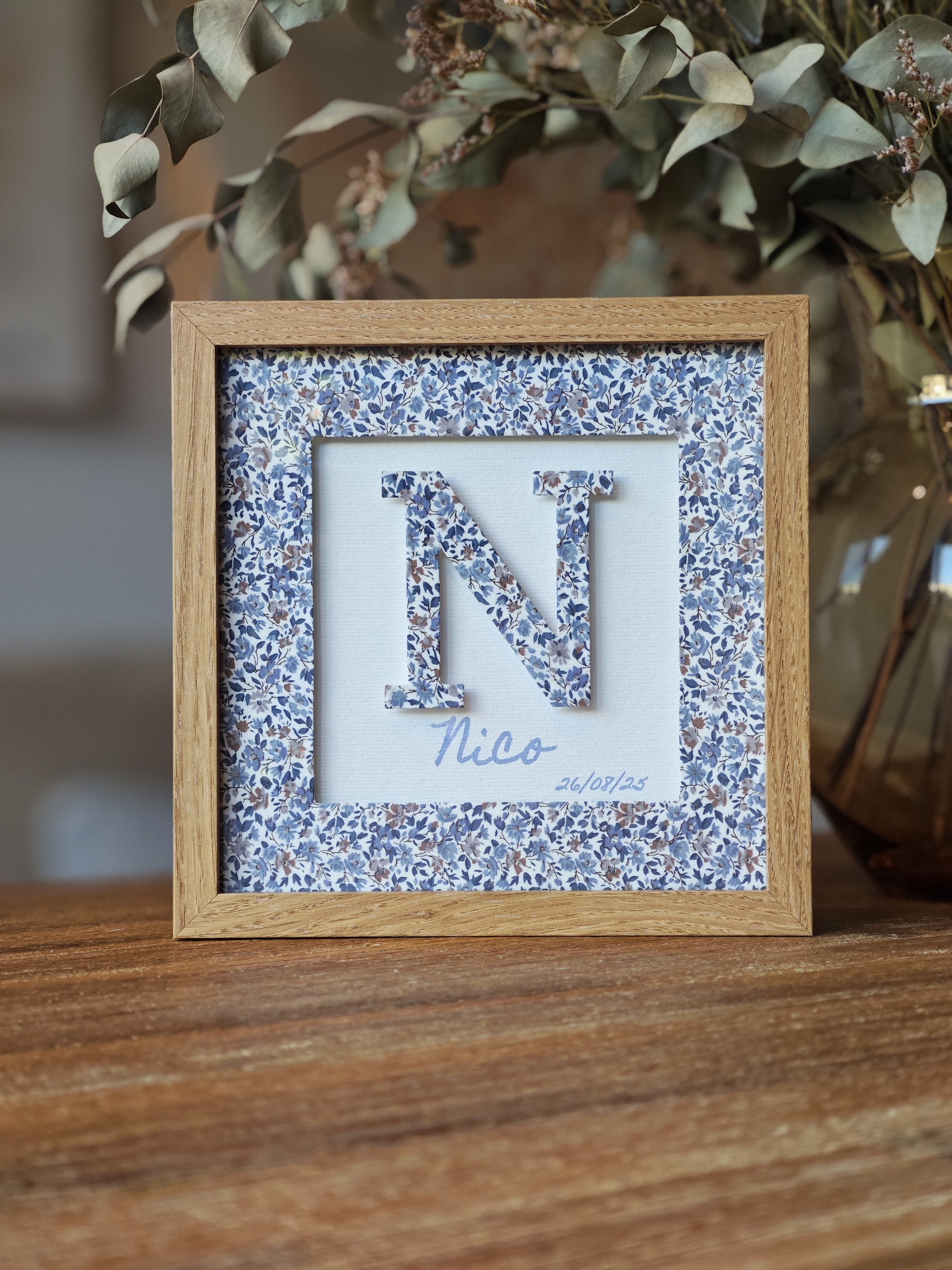 Inicial mediana + Texto