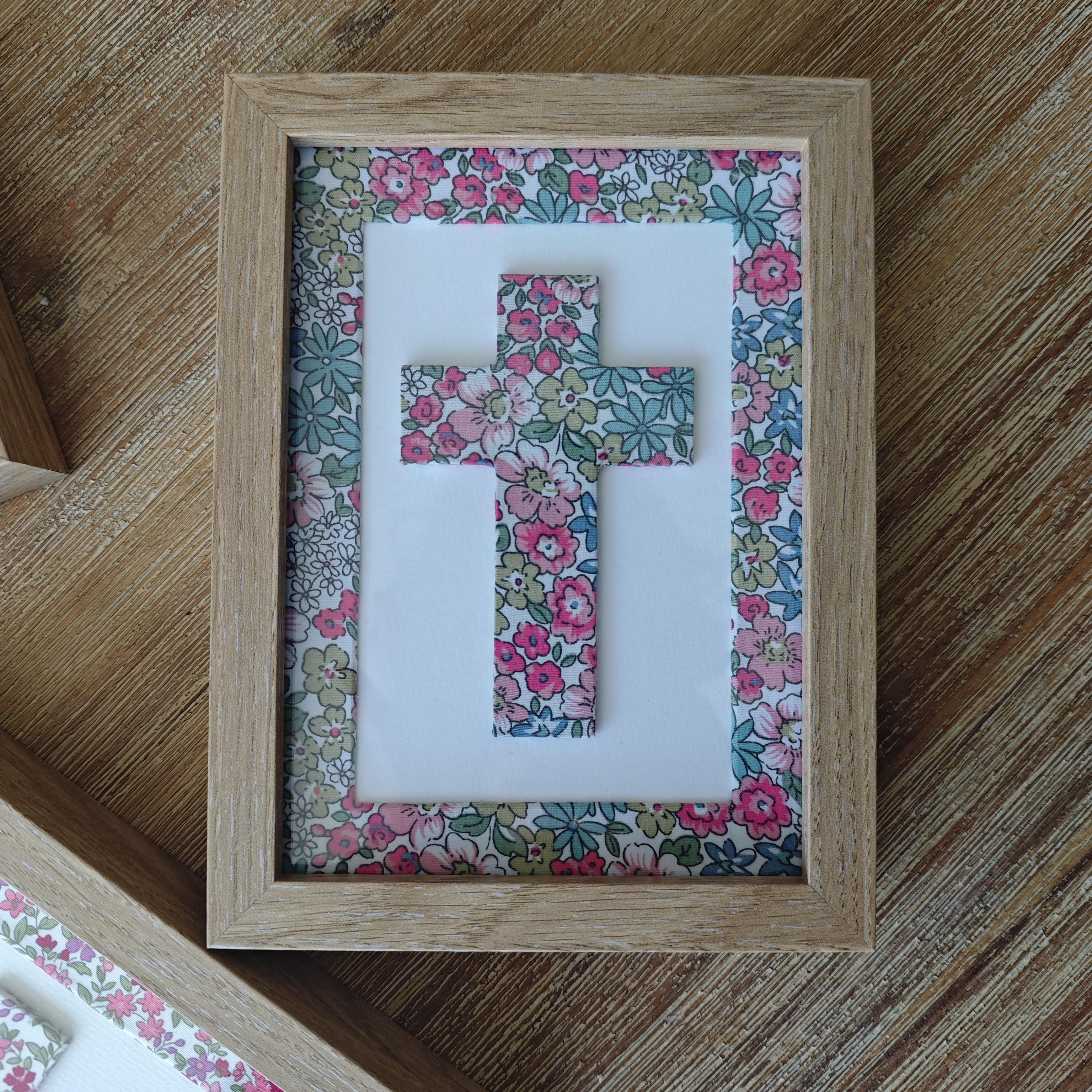 Susurro de primavera - Cruz mediana